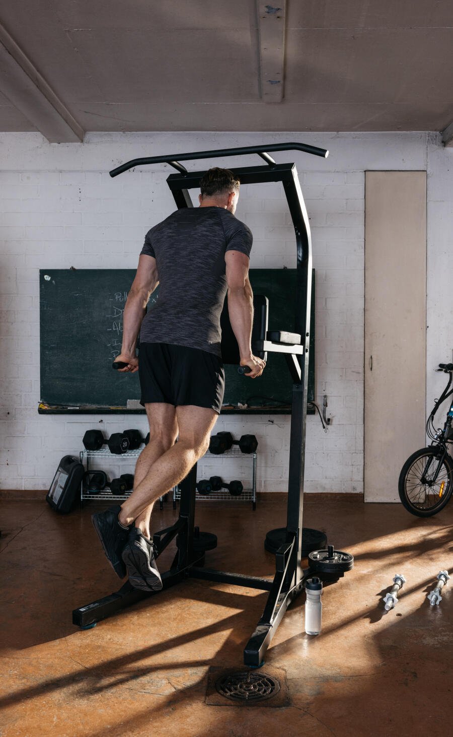 900 Pull Ups and Dips Station 2023 model