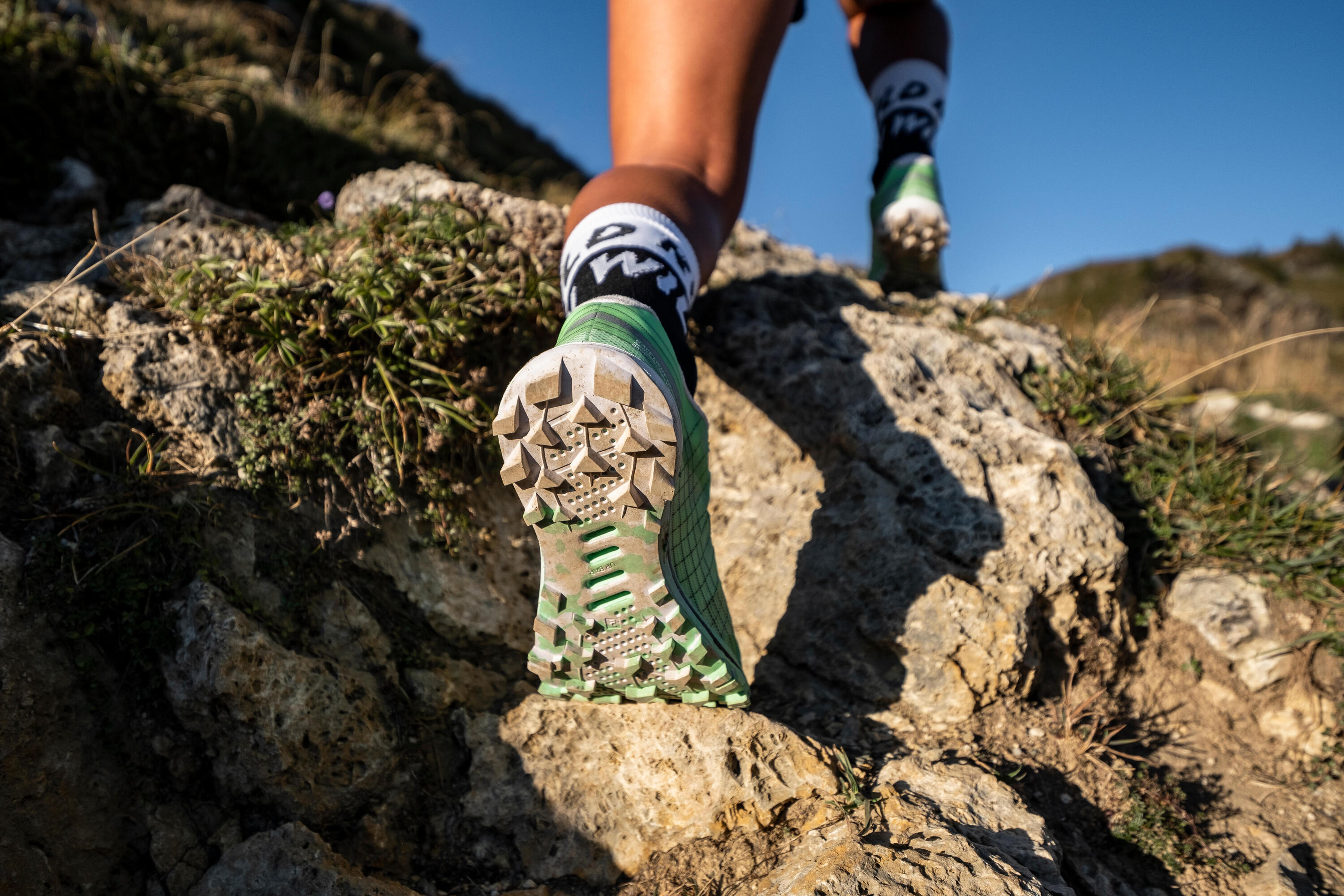 Chaussures trail running compétition femme - kiprun race light vert clair 16/19