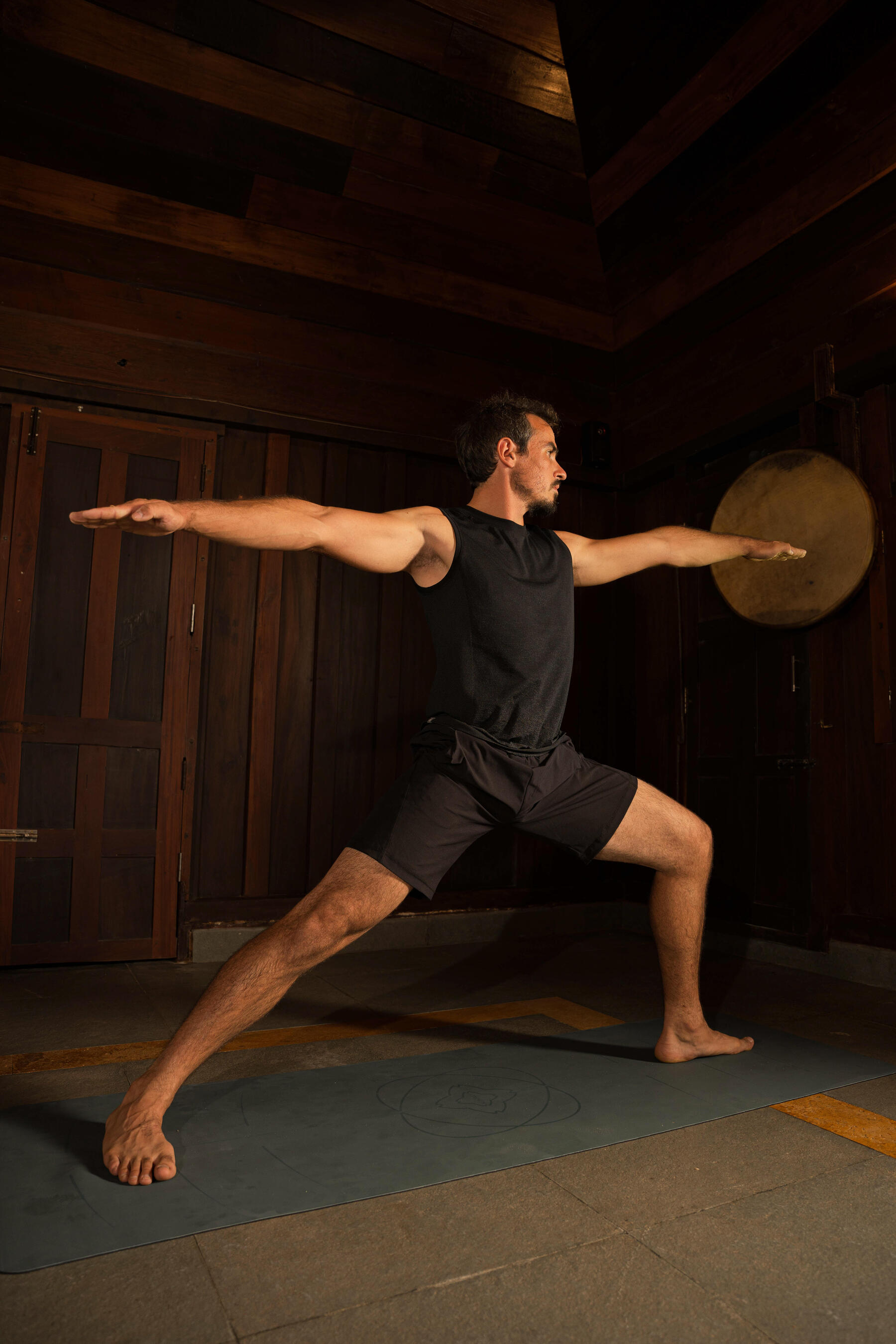 Schmerzen im mittleren Rücken diese Dehnungsübungen helfen!