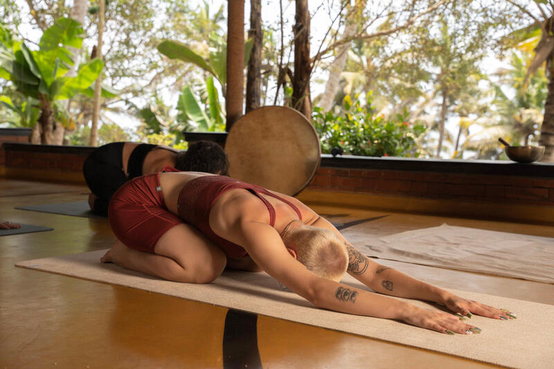 Joga – pozycja dziecka (Balasana), ukojenie dla ciała i umysłu