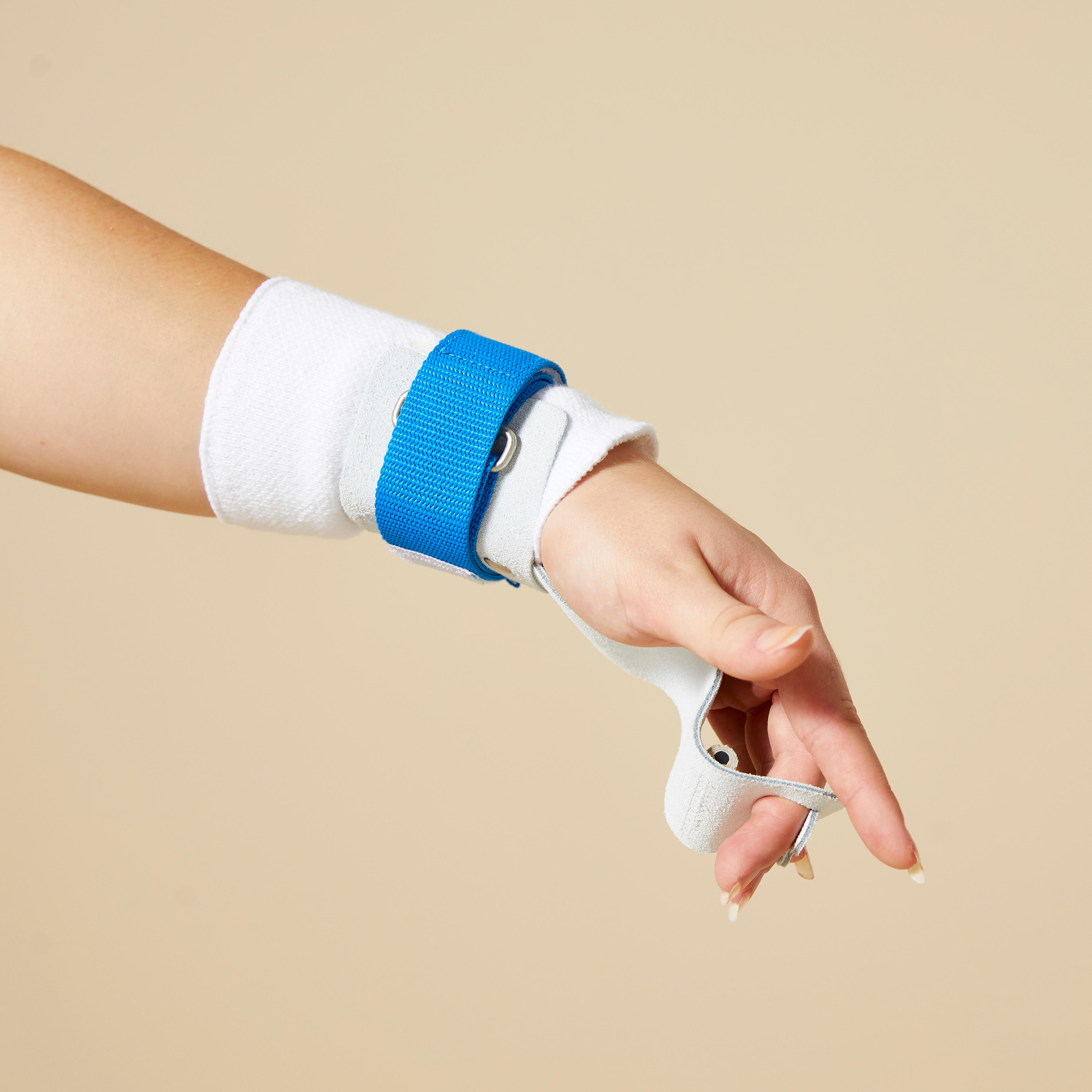 Artistic gymnastics uneven bar grips - Women