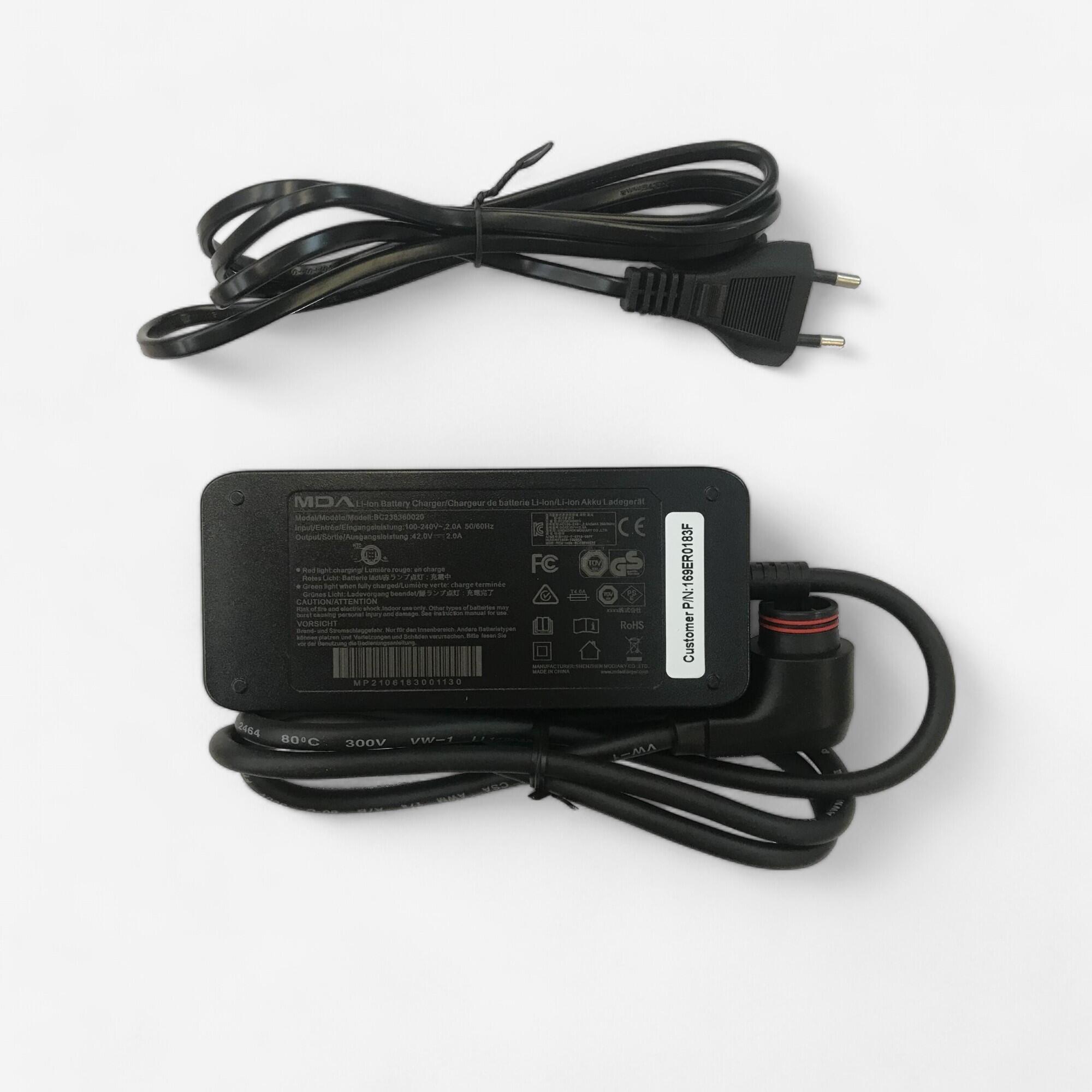 Ładowarka 36 V 2 A Rockrider do akumulatora wewnętrznego DK-17