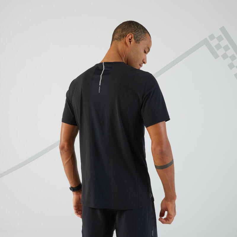 T-shirt de Running respirant Homme - KIPRUN 900 Light Noir et gris carbone