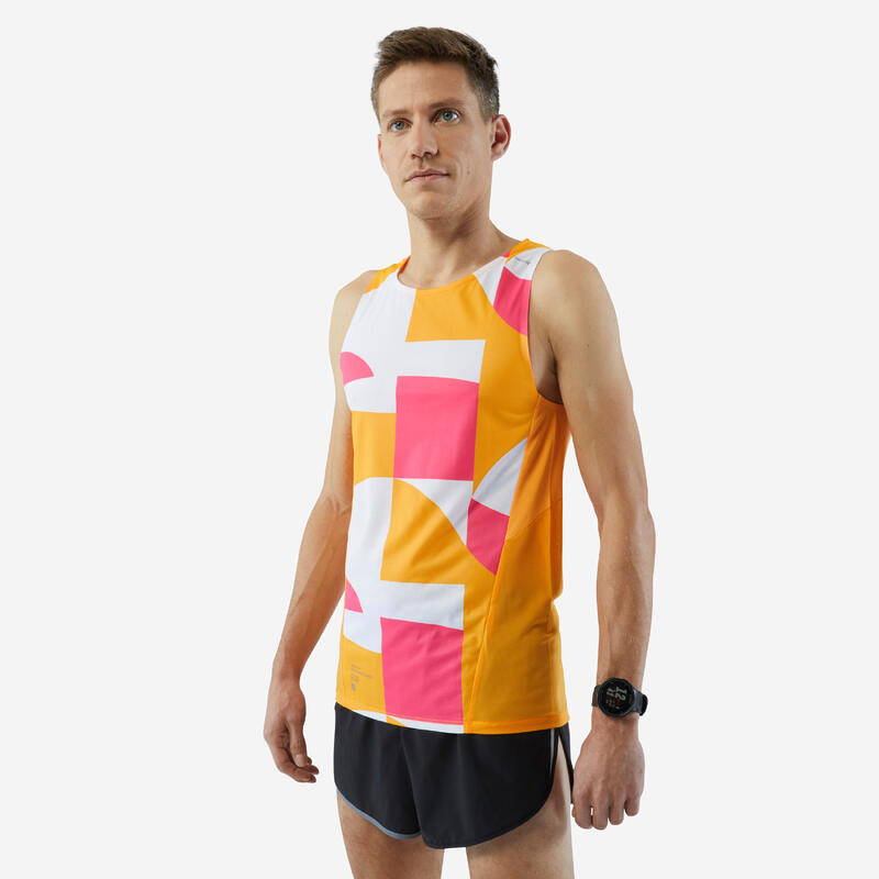 Ademend hardloopsinglet voor heren Light mango oranje golven