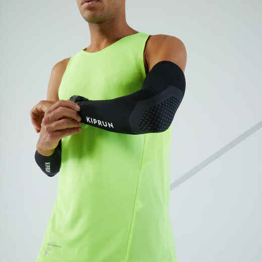 
      KIPRUN Unisex Running Arm Warmers - Black
  