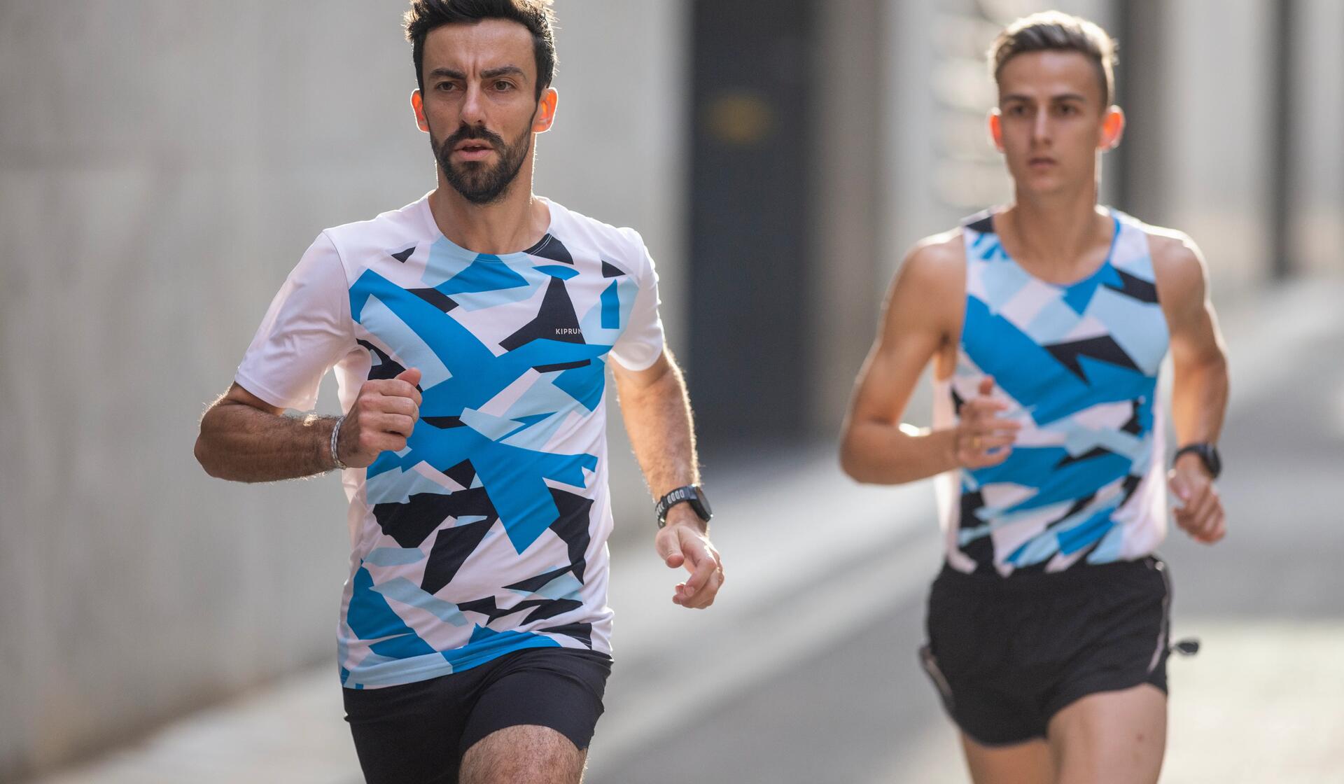 Como escolher vestuário para correr com tempo quente?