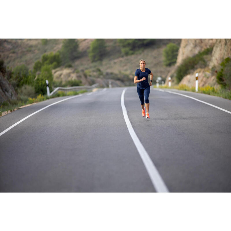 T-shirt sem Costuras Corrida/Trail Running Mulher Run 500 Confort Azul Ardósia