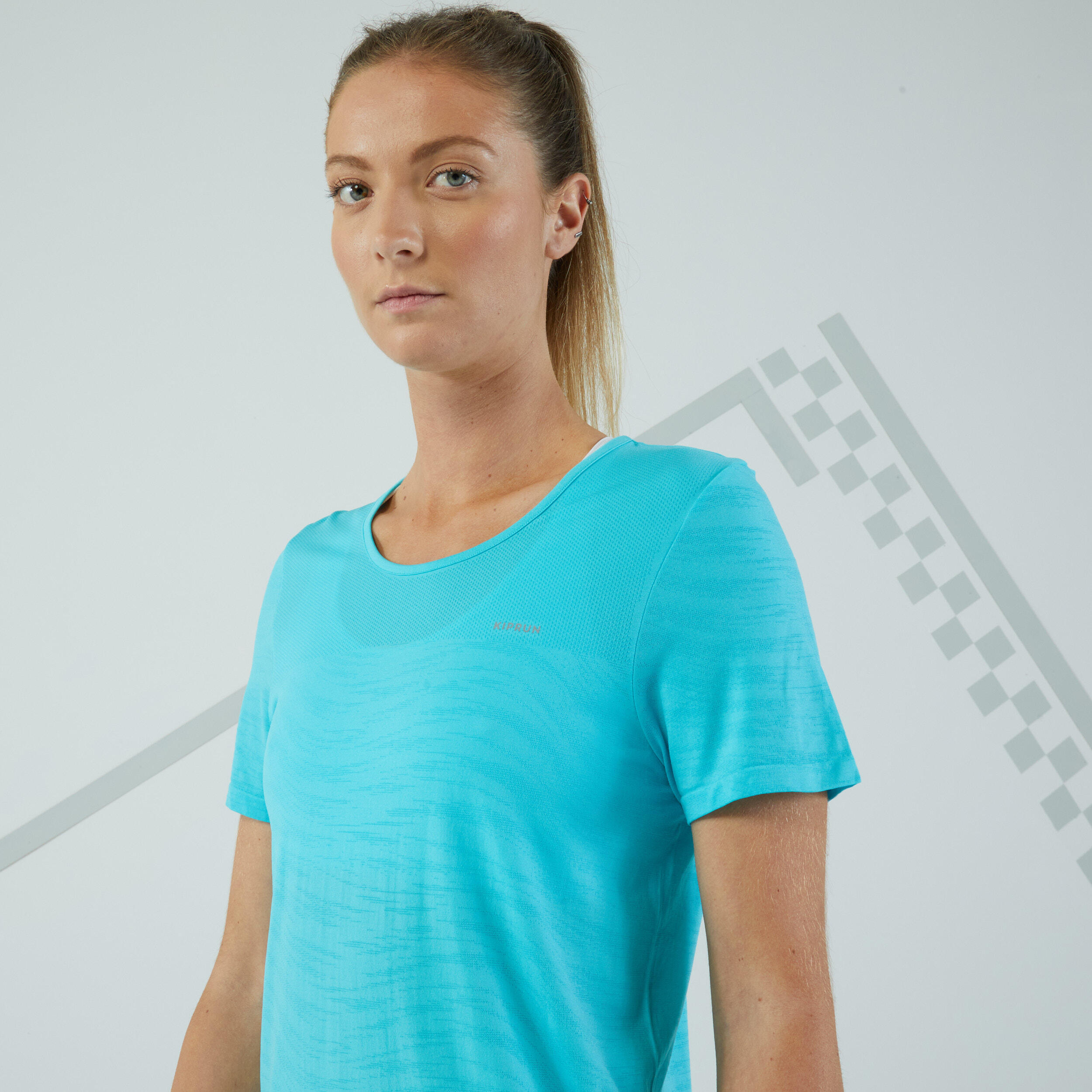 Women's Seamless Running& Trail Running T-Shirt-KIPRUN Run 500 Comfort-turquoise 4/6