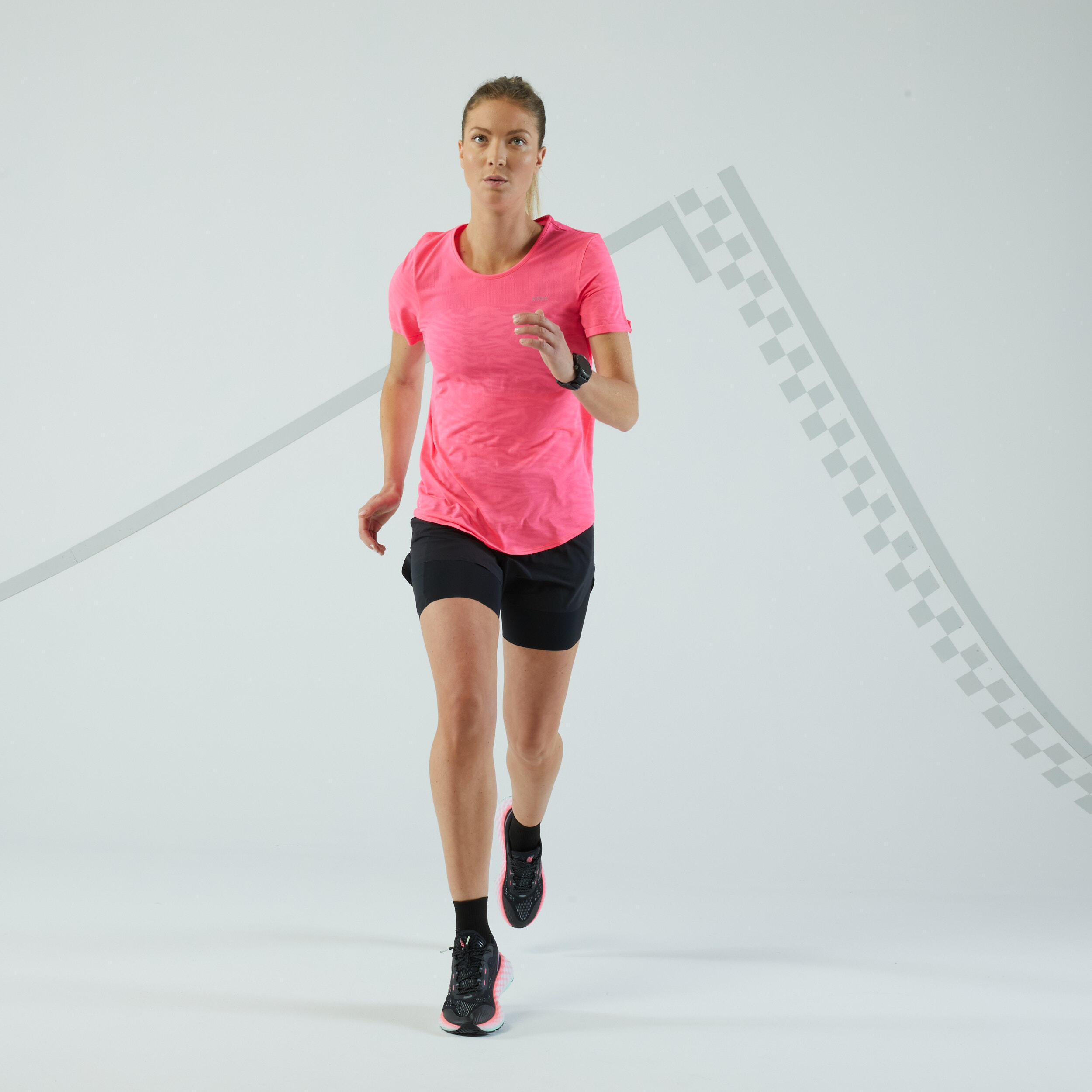 Women's Running & Trail Seamless T-Shirt KIPRUN Run 500 Comfort-pink 2/7