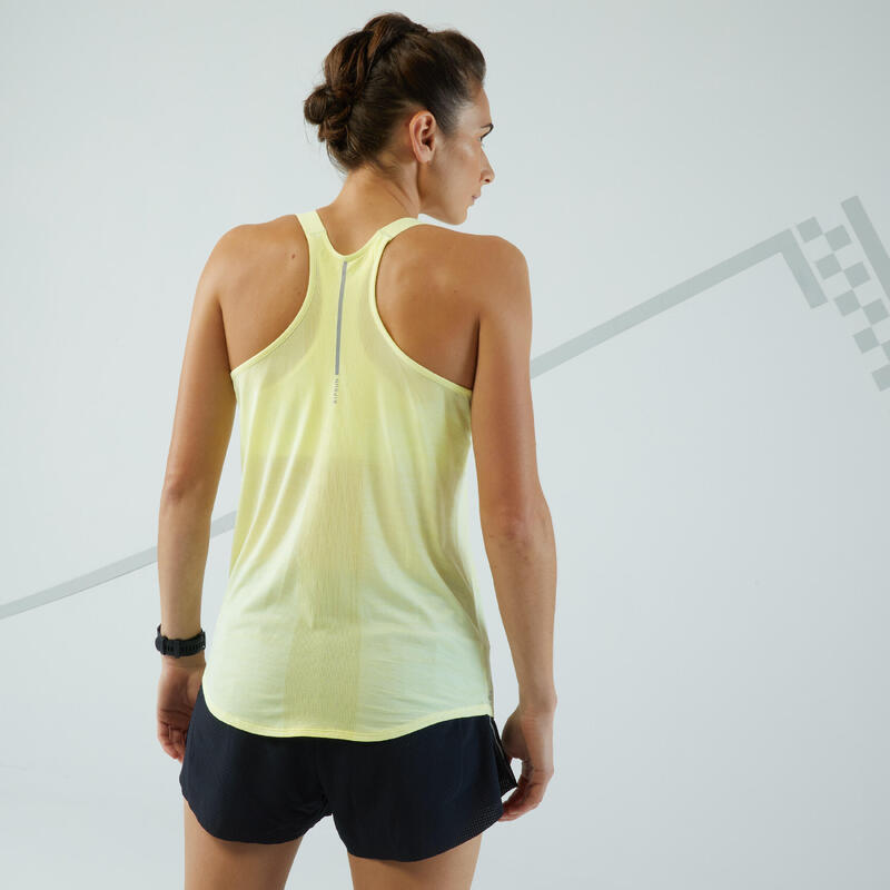 Débardeur running avec brassière intégrée Femme - KIPRUN CARE jaune