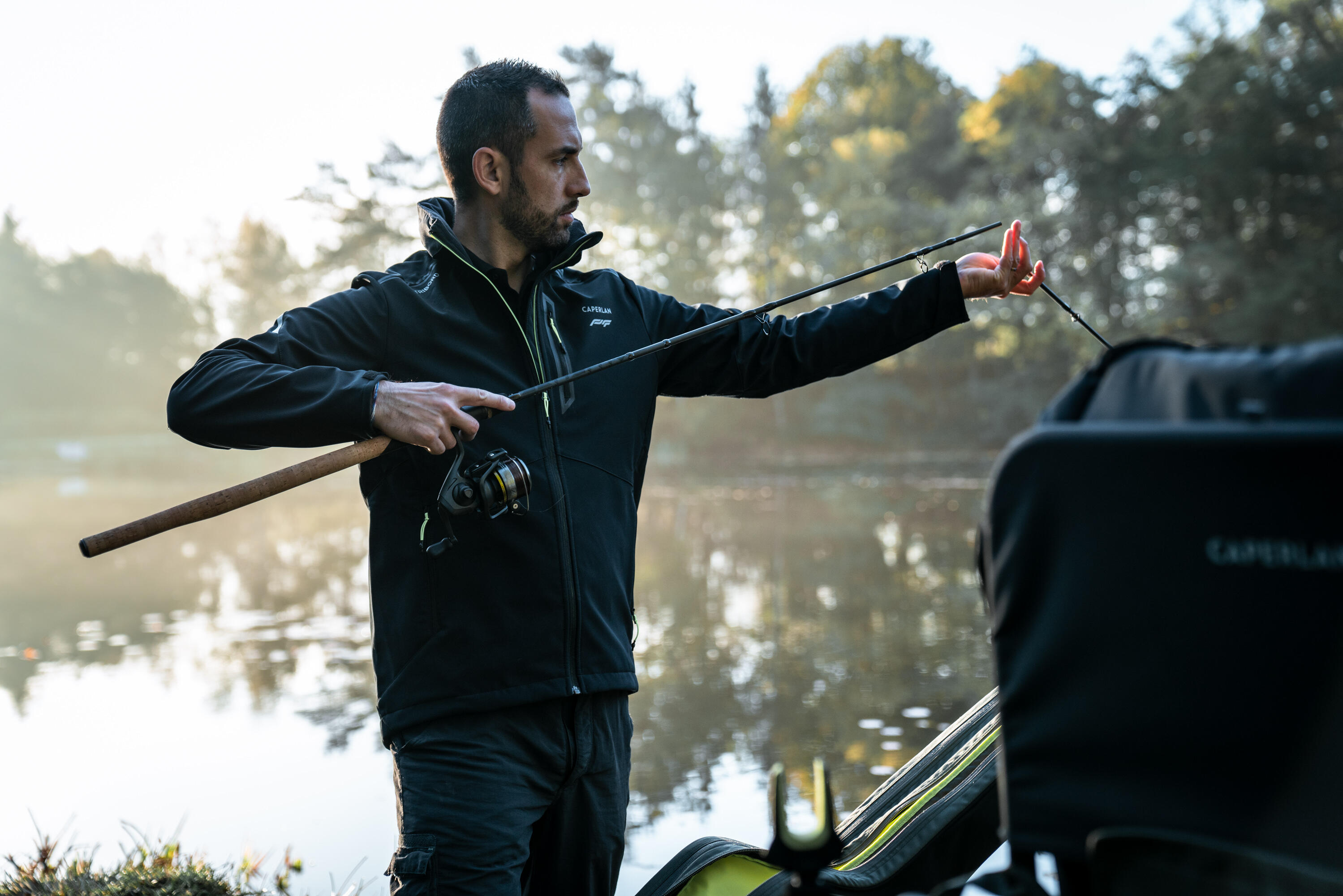 Carreto de Pesca com Gaiola de Engodo Sensitiv 100 de tamanho 5000 10/14
