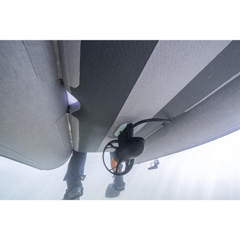 Float tube Pescuit la răpitor FLTB 9, ce poate fi folosit cu motor