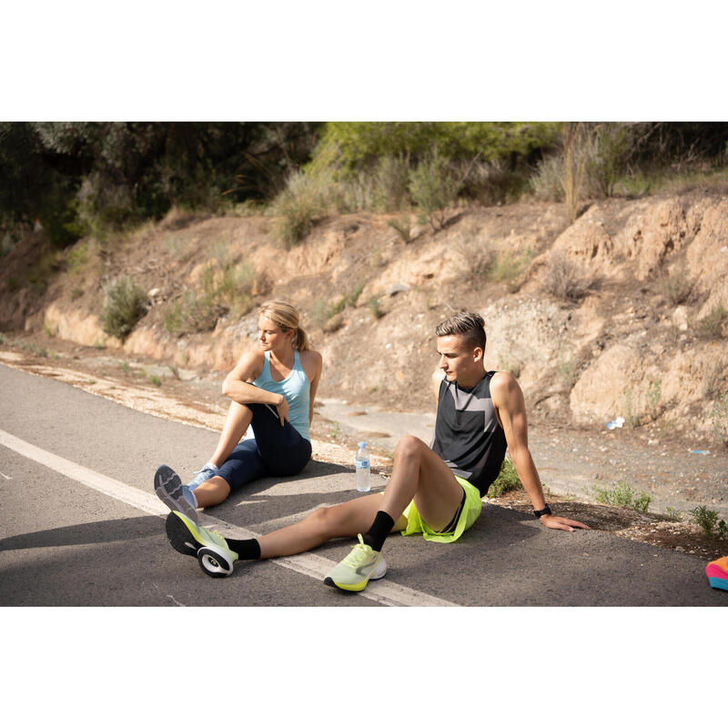 Débardeur running avec brassière intégrée Femme - KIPRUN Run 500 Conf bleu ciel