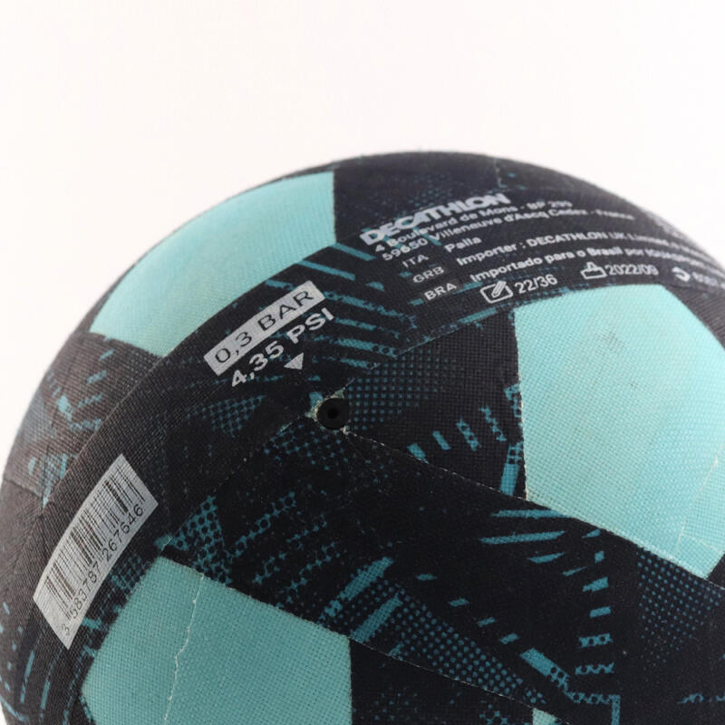 Fussball Grösse 4 Trainingsball aus Polyester - Ballground 100 blau/blau