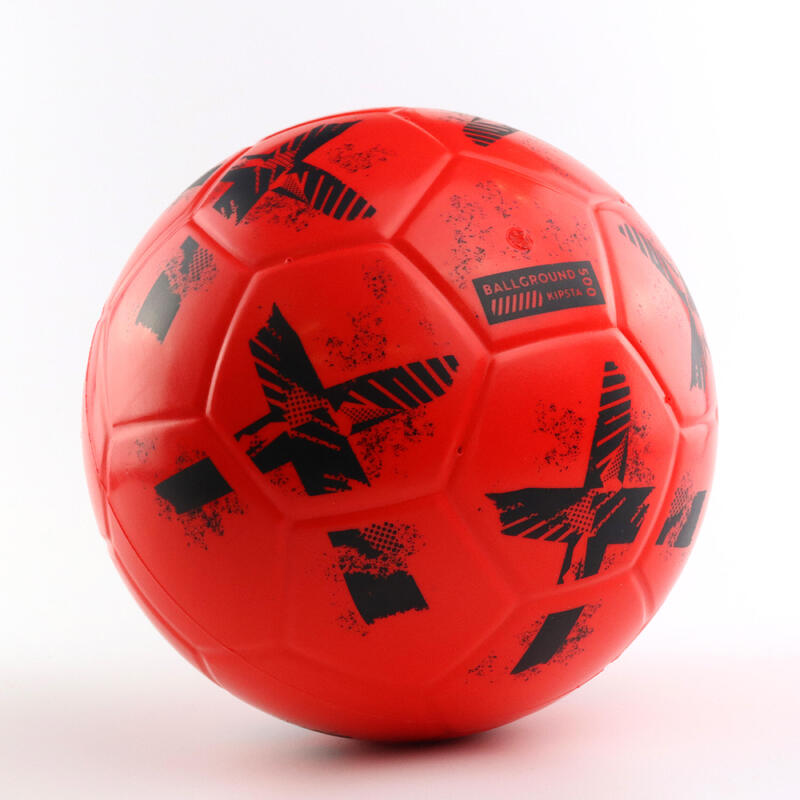 Pallone calcio in schiuma BALLGROUND 500 taglia 4 rosso-nero