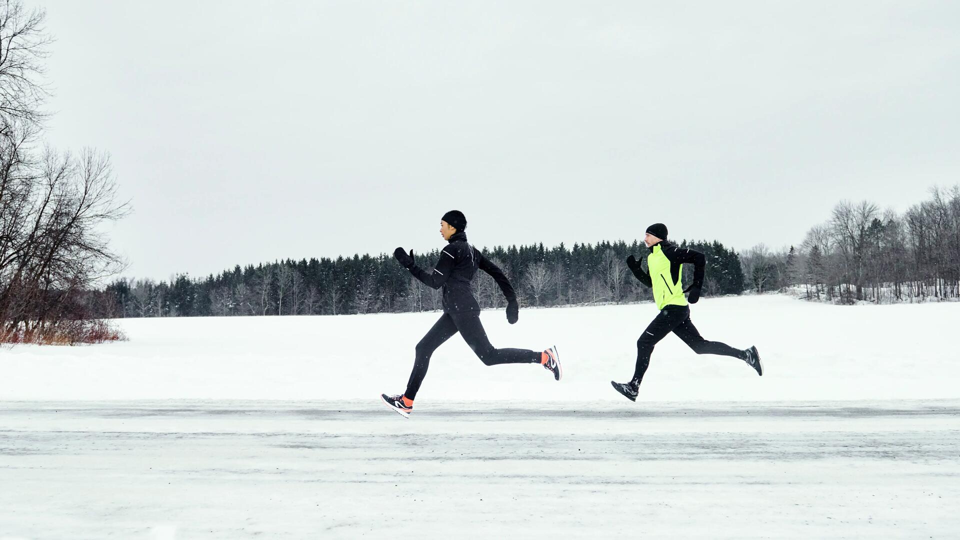 Jak się ubrać na bieganie zimą? Czy zimowy trening jest bezpieczny?