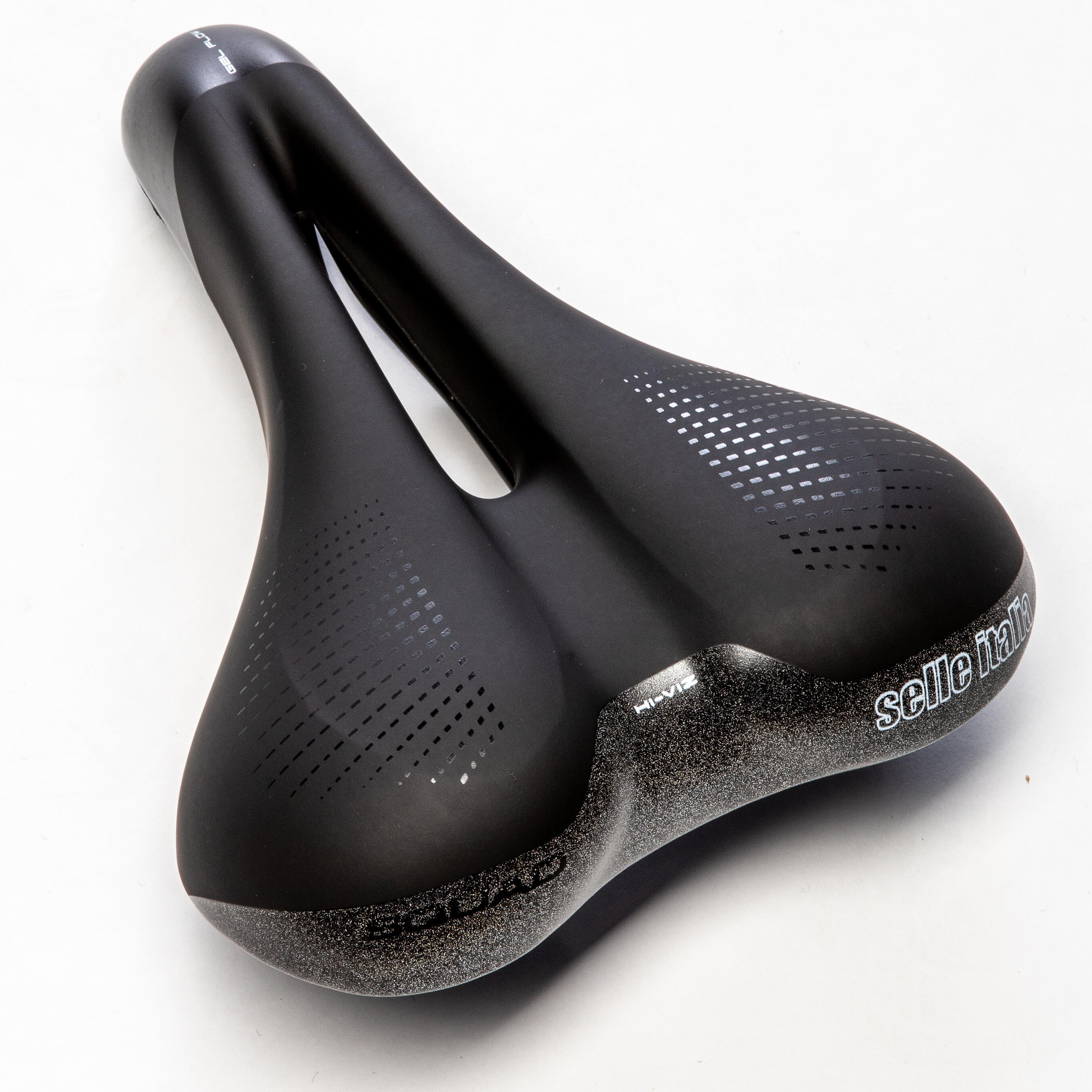 SELLE VTT SPORT ARGO VENTO R5 140MM FIZIK