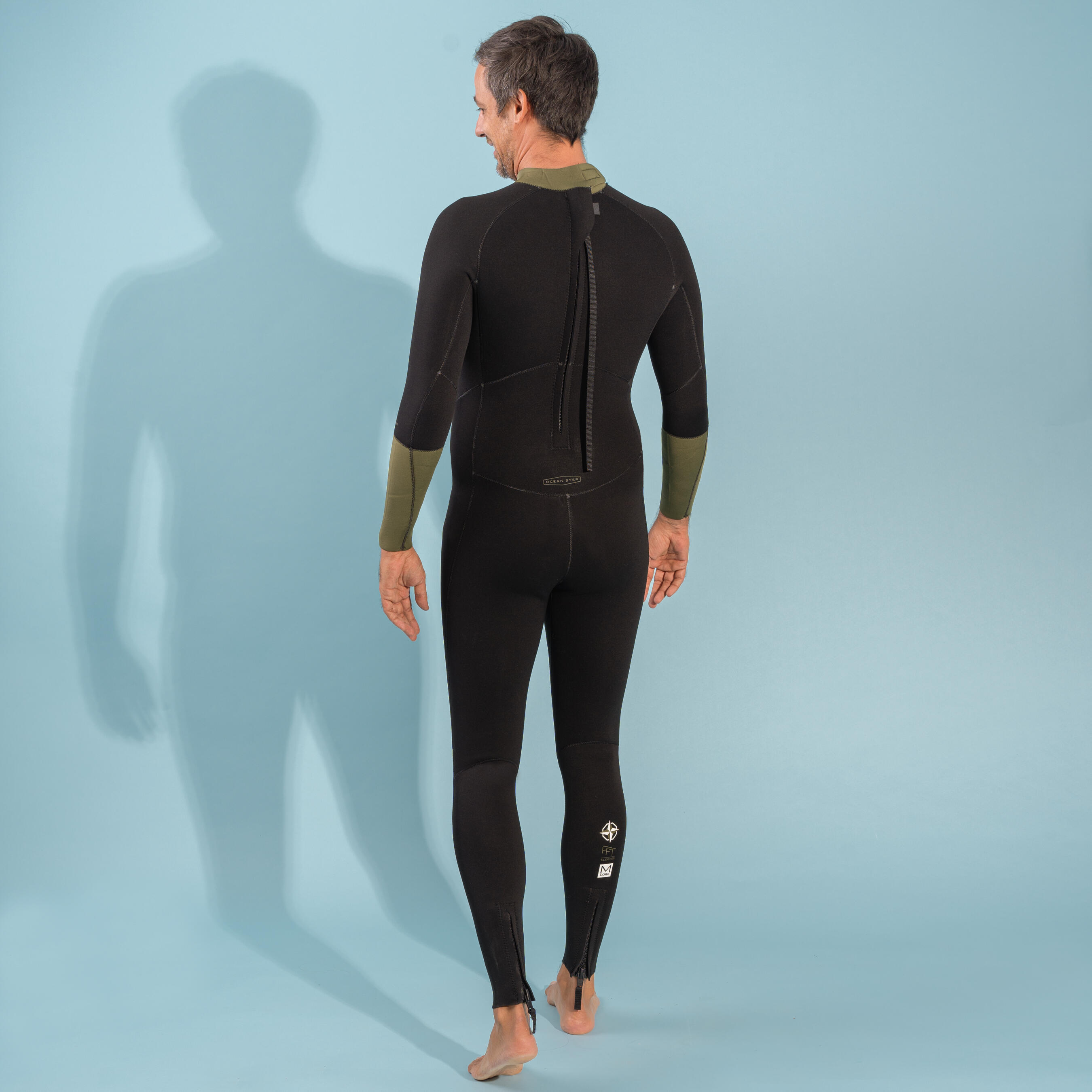 4/3 BLACK NEOPRENE RIBBED WETSUIT