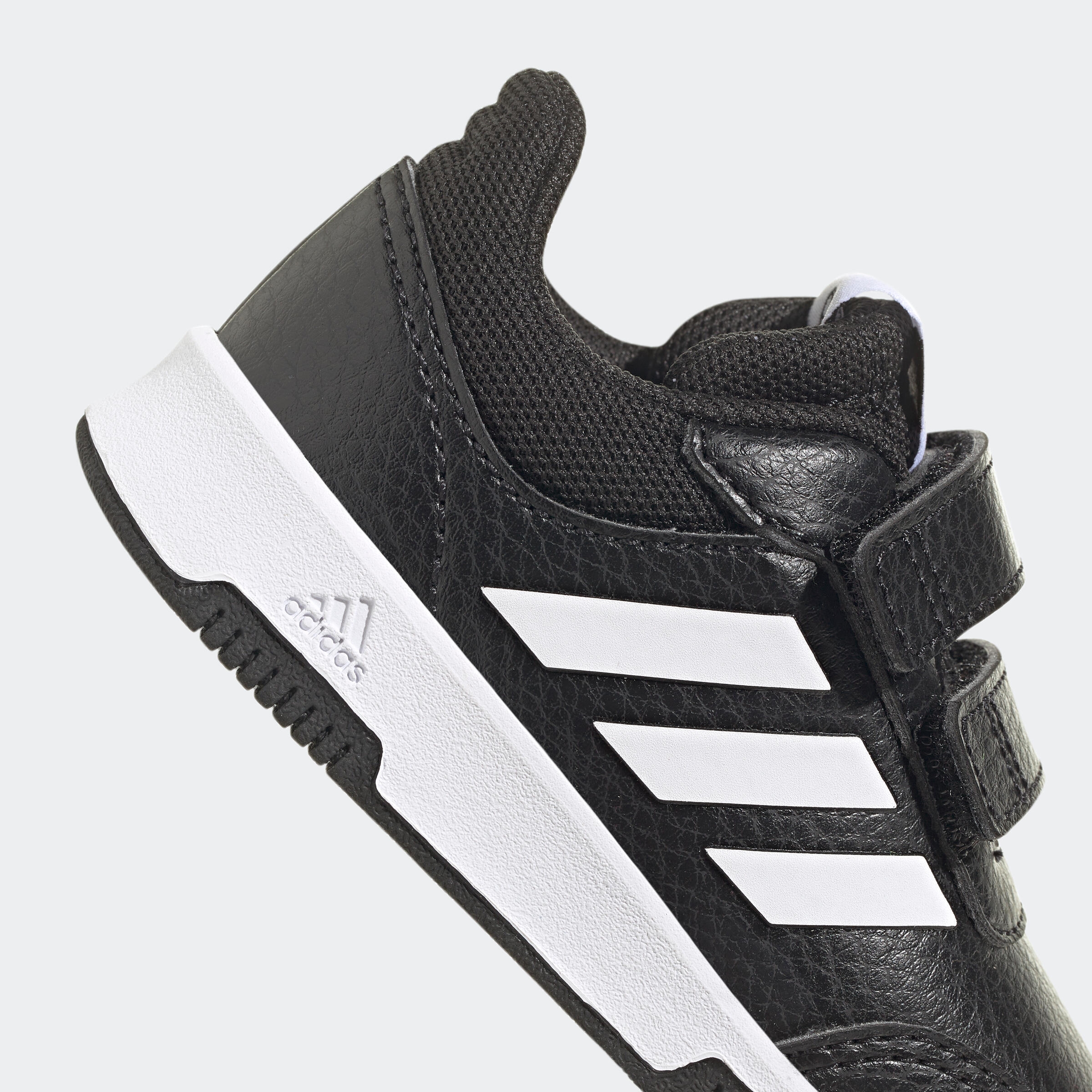 Second Hand - Scarpe da ginnastica ADIDAS baby TENSAUR con strap nero-bianco - ECCELLENTE 5/8