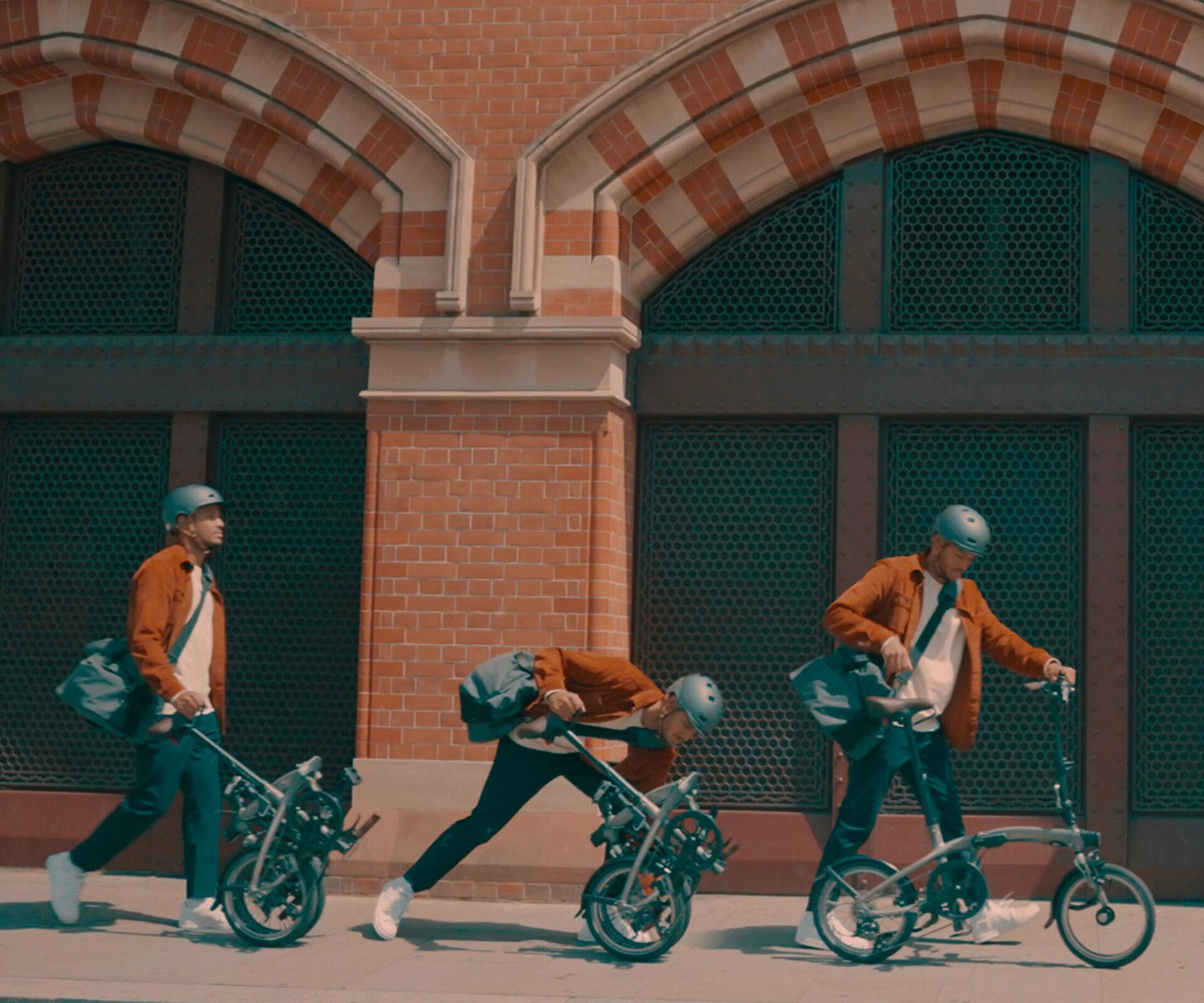 Inventer un vélo compact au dépliage instantané