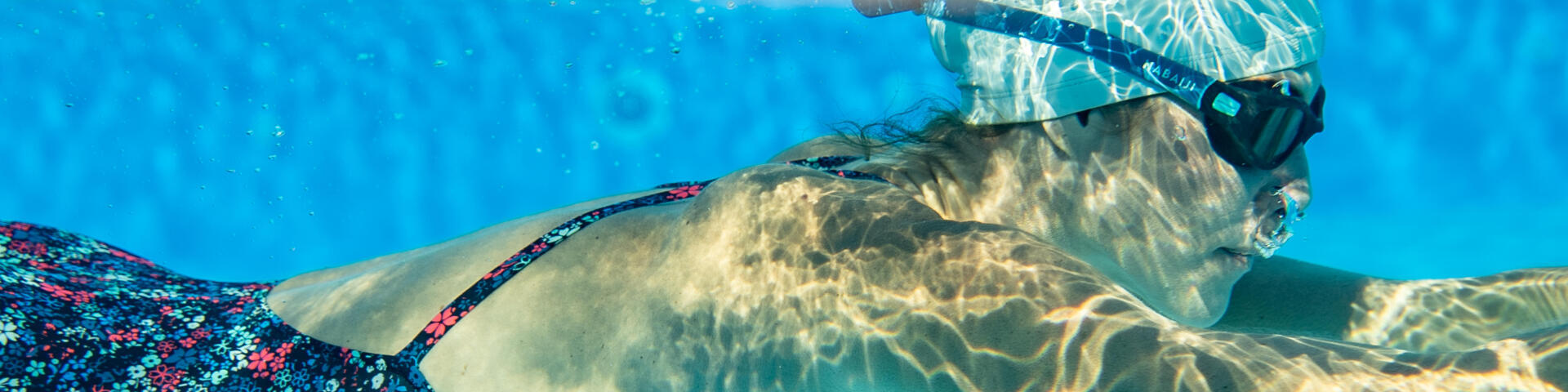 WASSERBALL, SCHWIMMEN