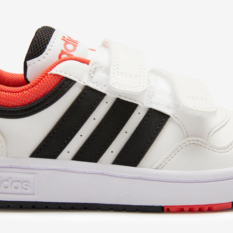 Scarpe da ginnastica Adidas bambino HOOPS con strap bianco-rosso dal 28 al 34