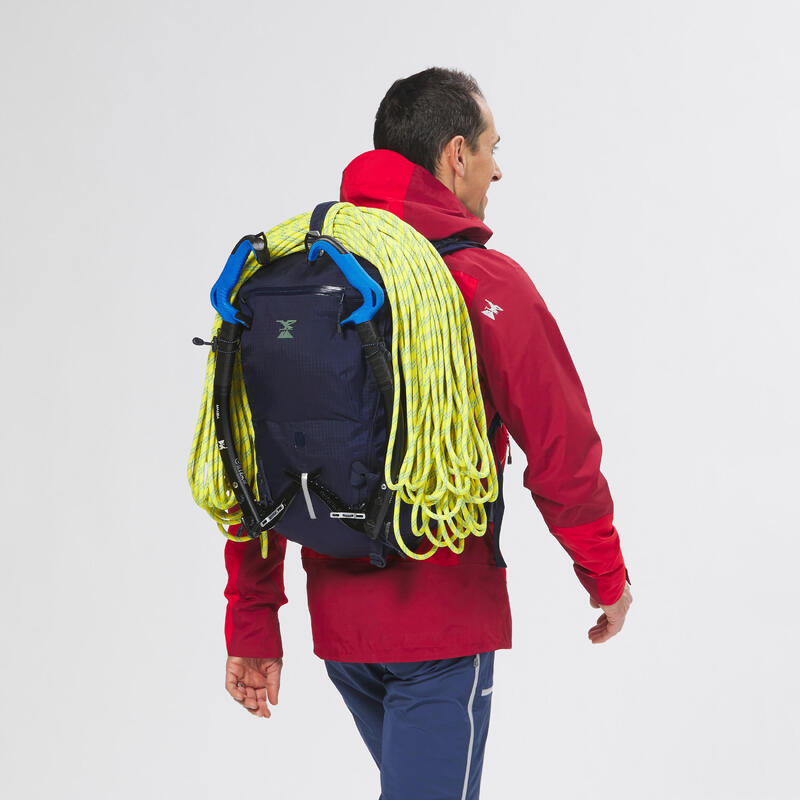 Sac à dos d'alpinisme imperméable 30 LITRES - ICE 30 BLEU