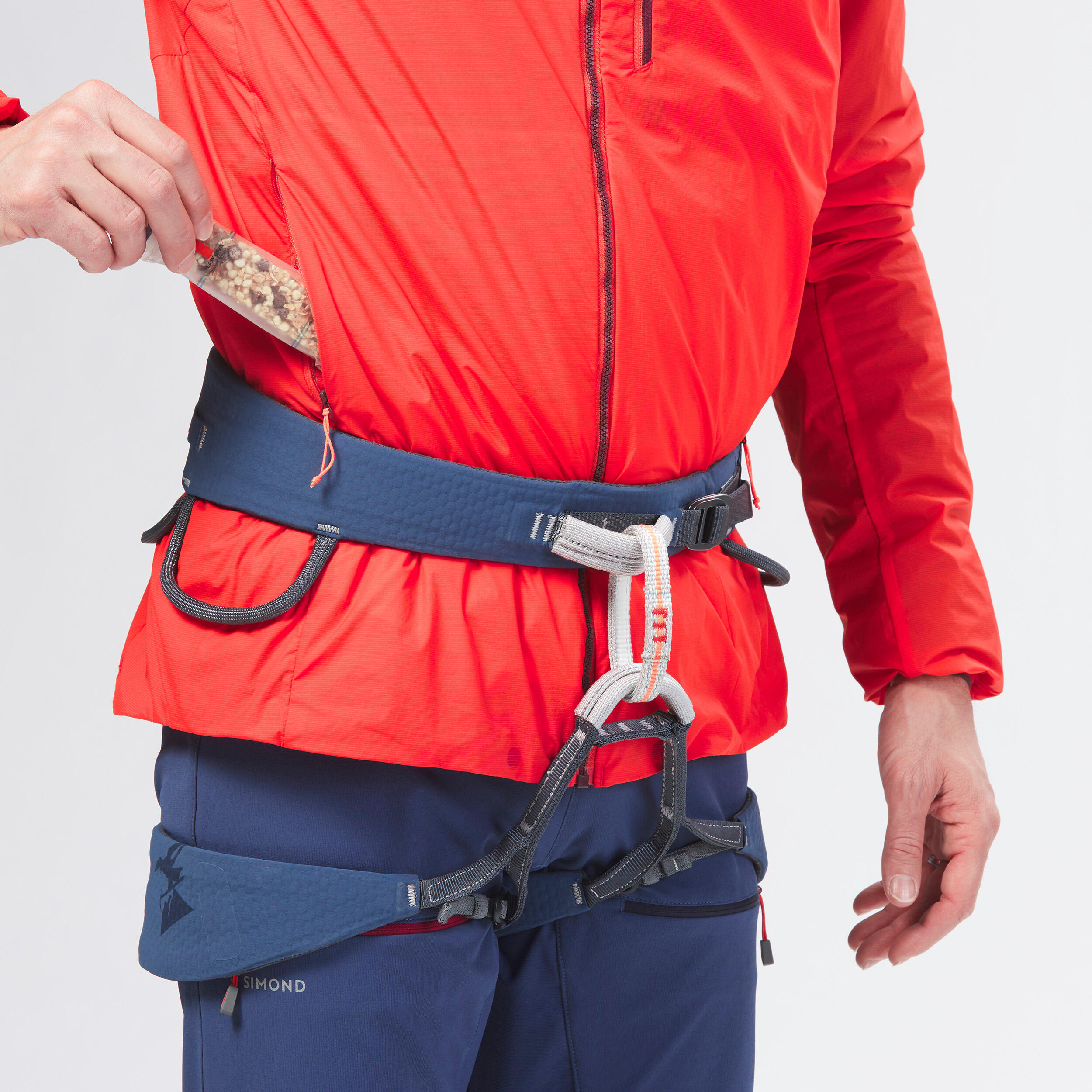 MEN'S WINDPROOF JACKET FOR MOUNTAINEERING - VERMILION RED 10/16