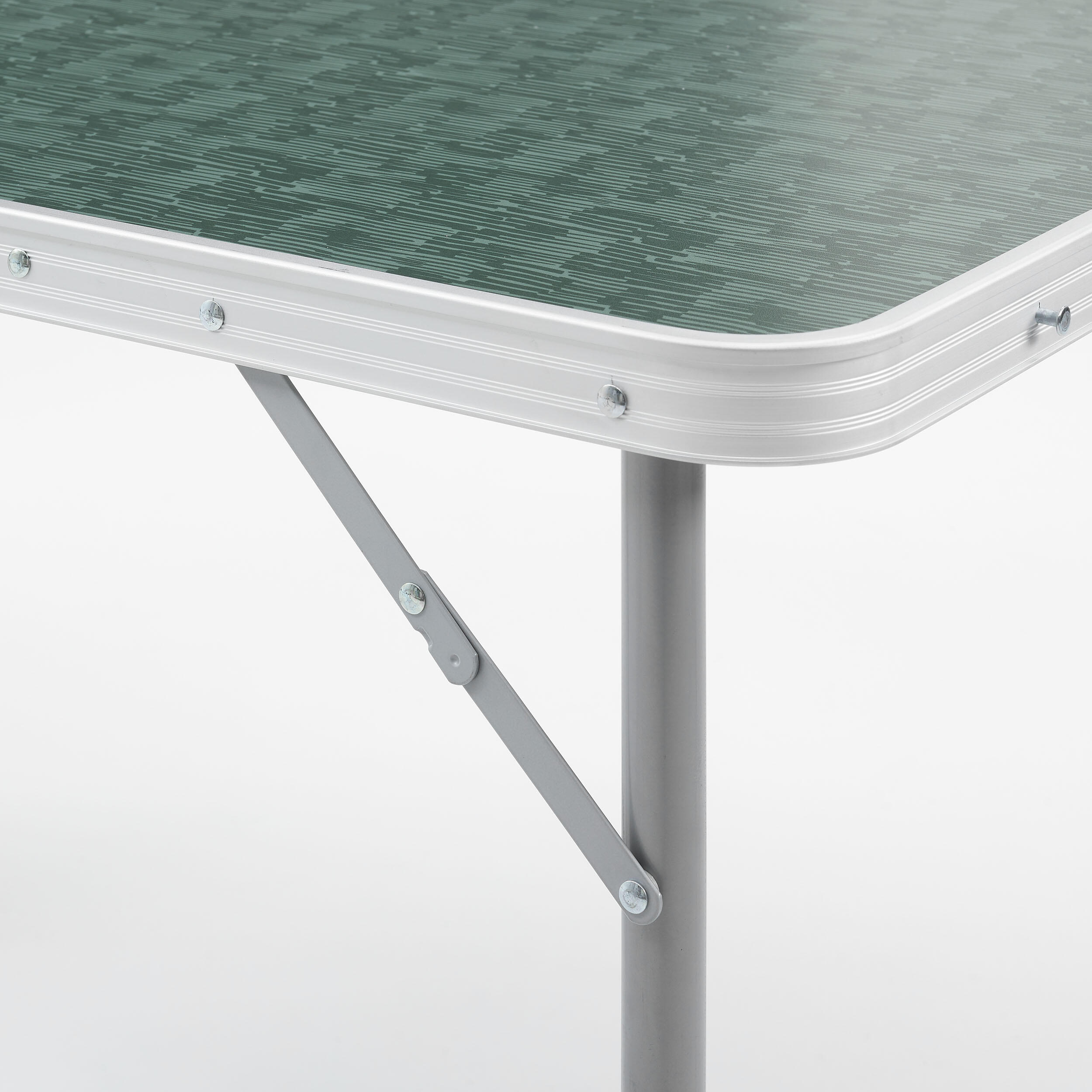 FOLDING CAMPING TABLE 4 TO 6 PEOPLE Decathlon