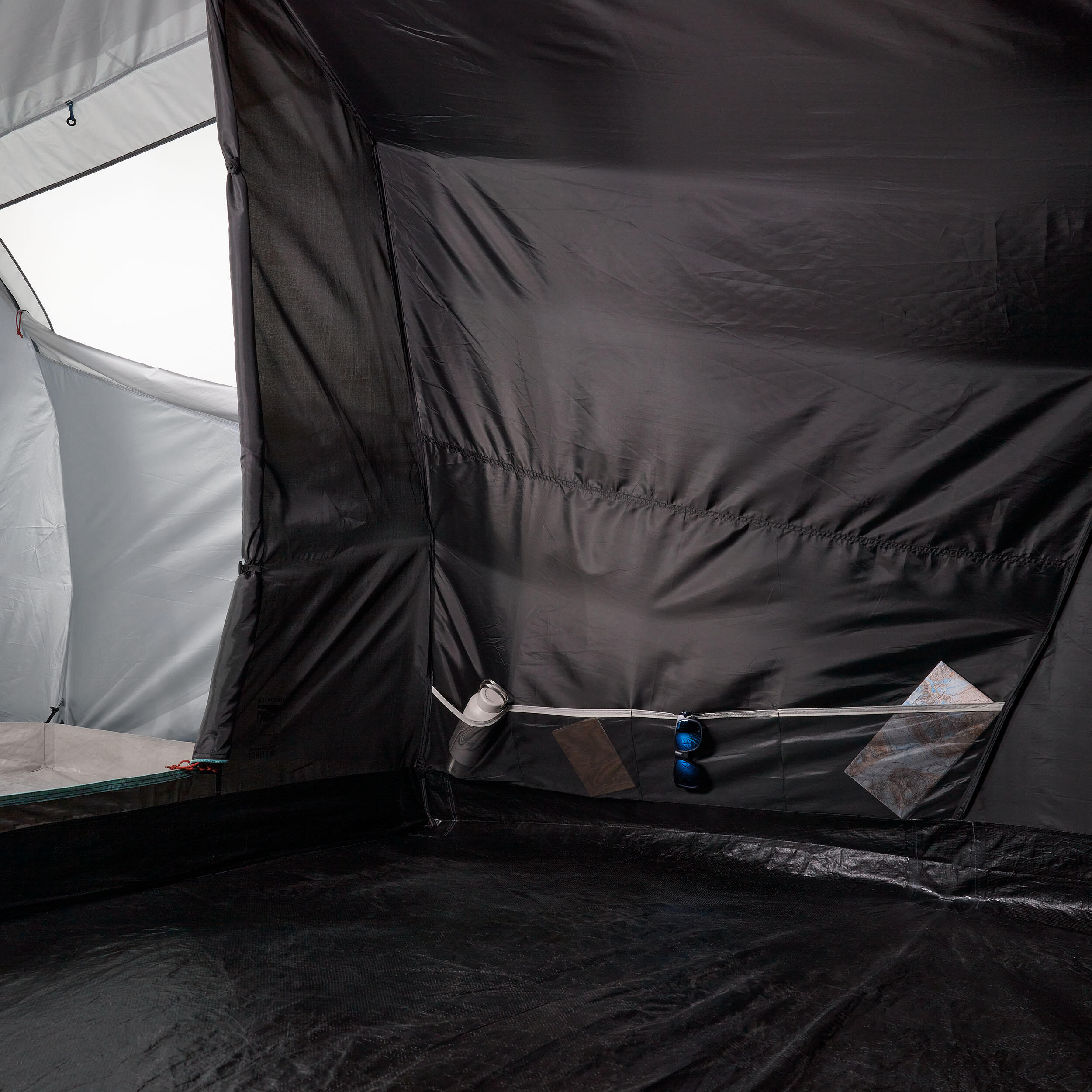 Camping Tent with Poles 4-Person, Arpenaz 4.1 Fresh & Black - QUECHUA