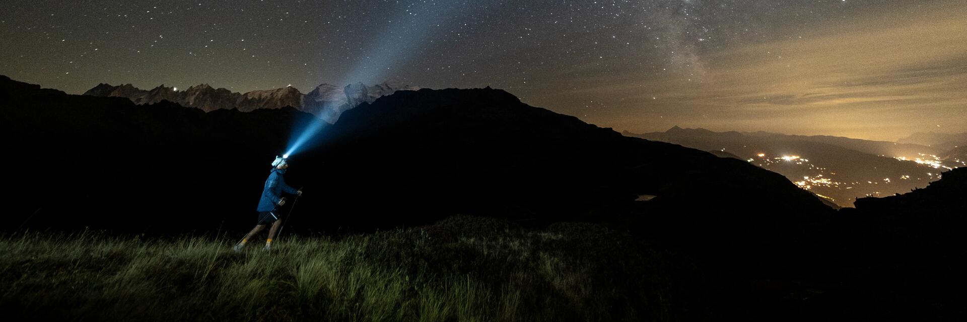 Lago no meio da montanha