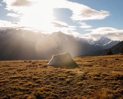 Bien choisir sa tente de bivouac pour partir en trek