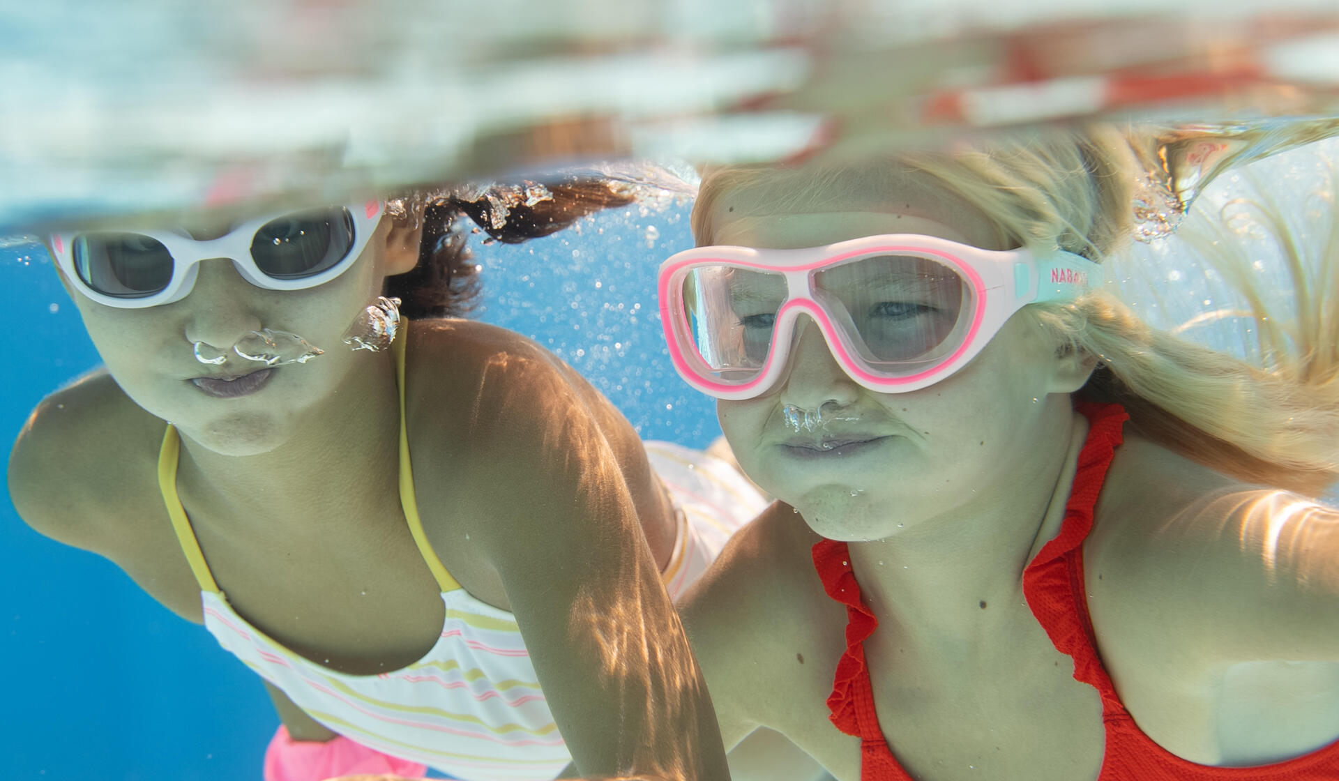 POURQUOI APPRENDRE À NAGER TÔT À VOTRE ENFANT