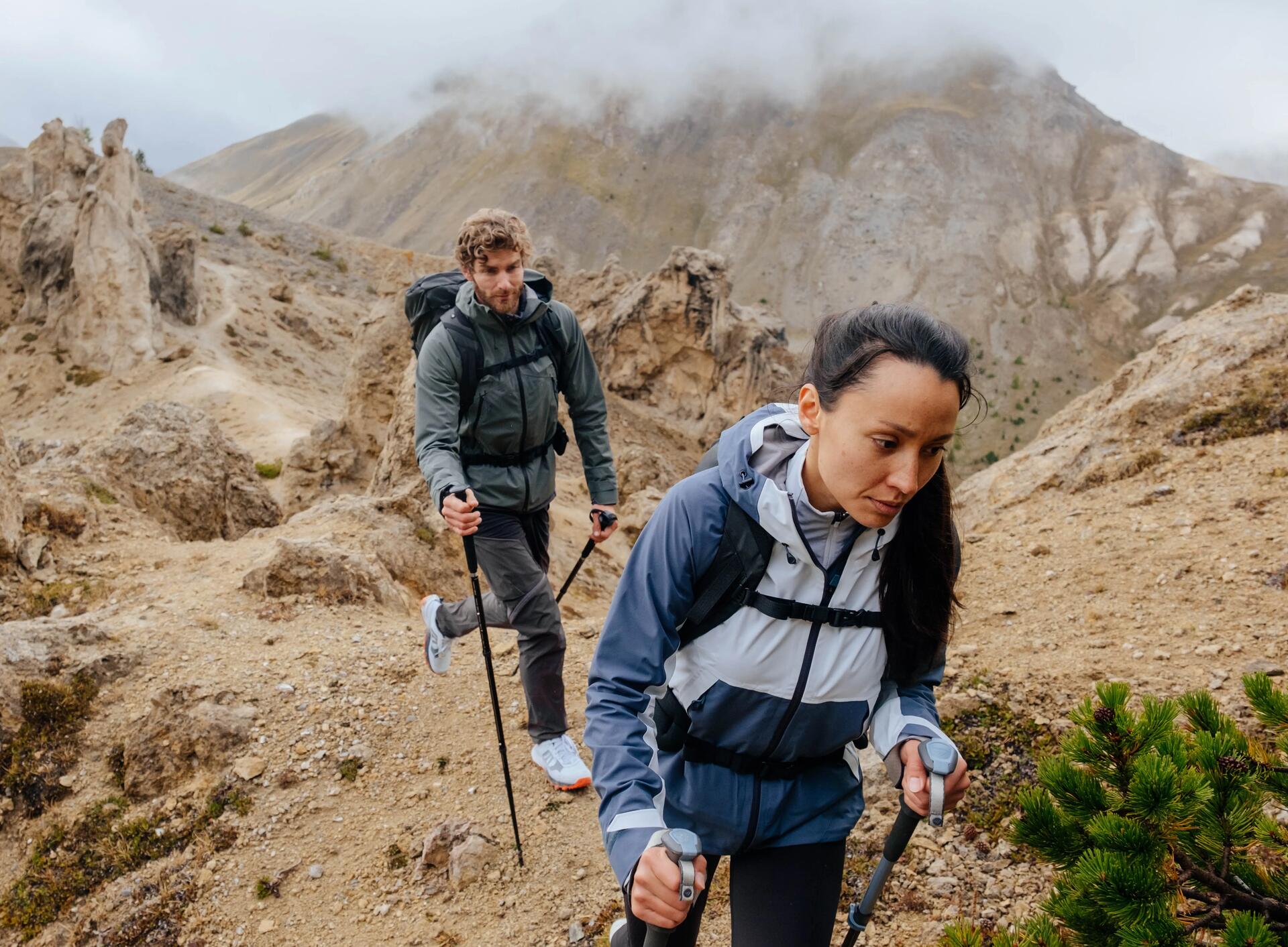 Veste légère imperméable de randonnée mh500 homme QUECHUA