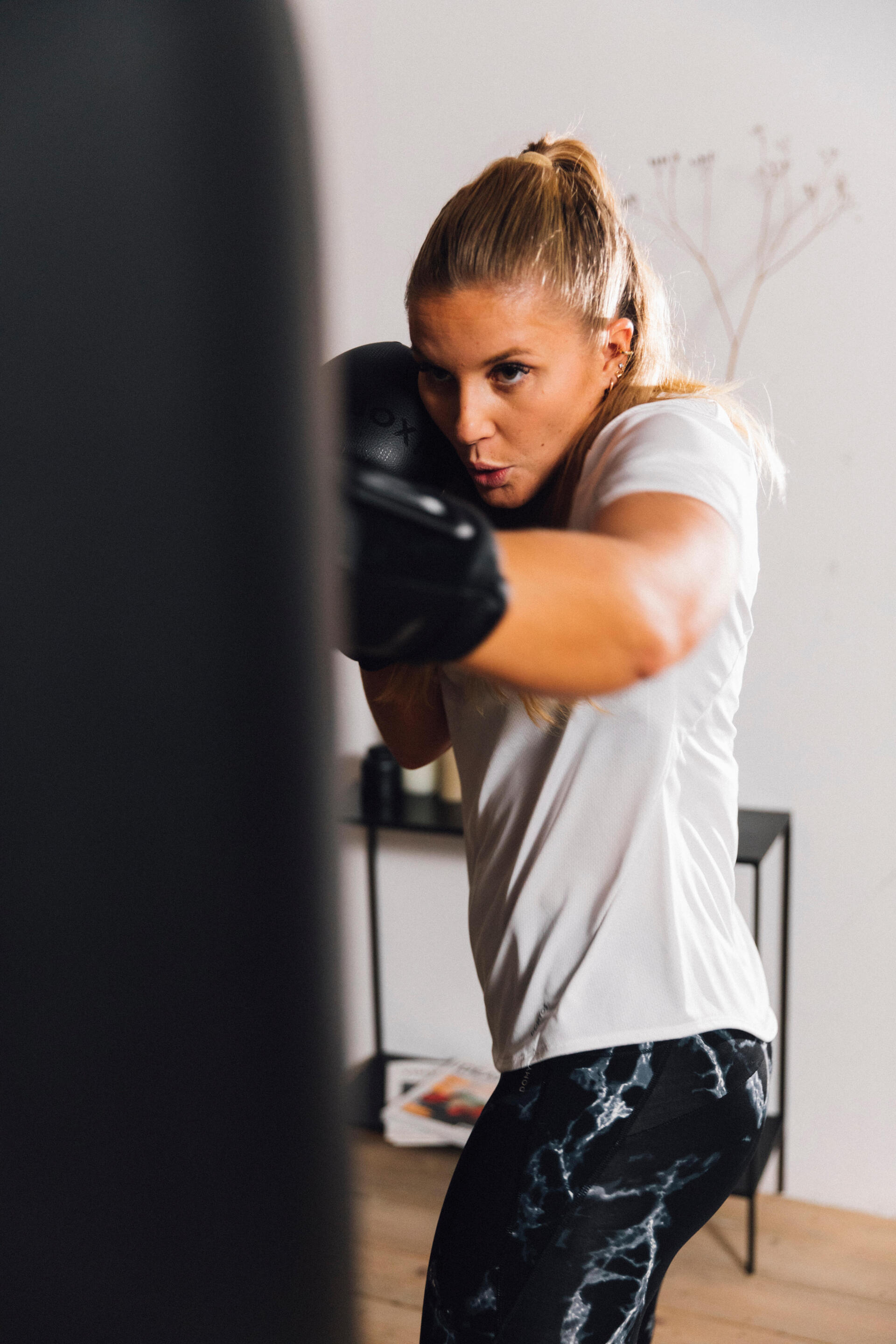 Adult Boxing Gloves 100% Ventilated Interior Black