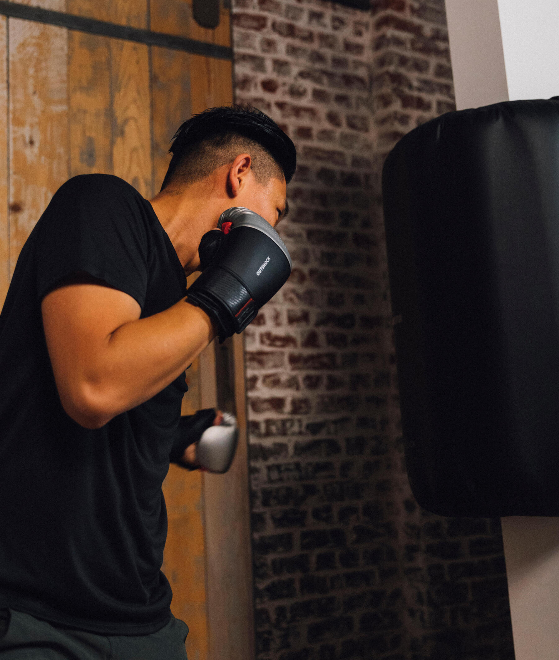 pole punch saco de boxe domyos decathlon boxe outshock