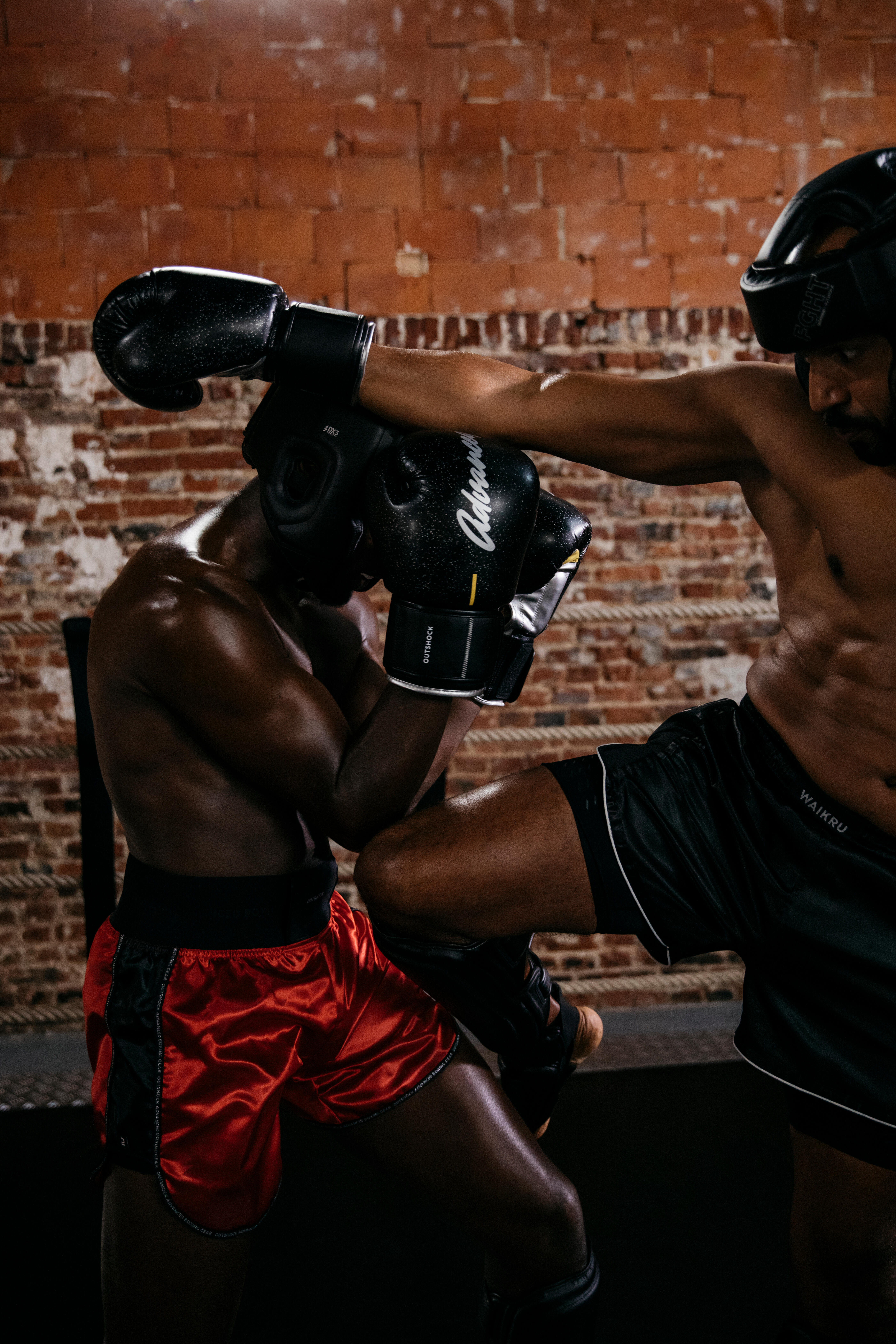 Kickboxing/Muay Thai Gloves 500 - Black