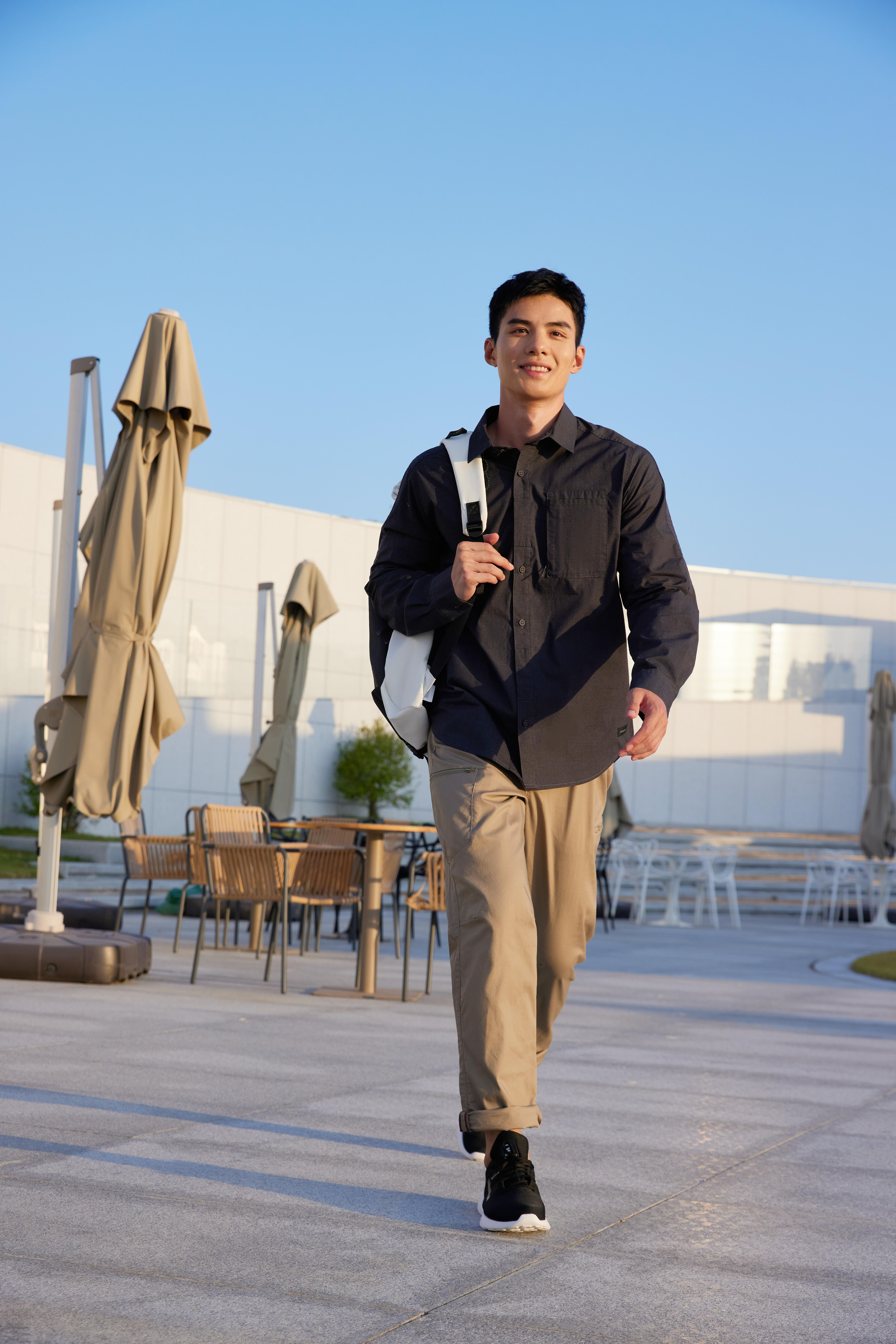 Men's KLNJ BE ESSENTIAL Black trainers