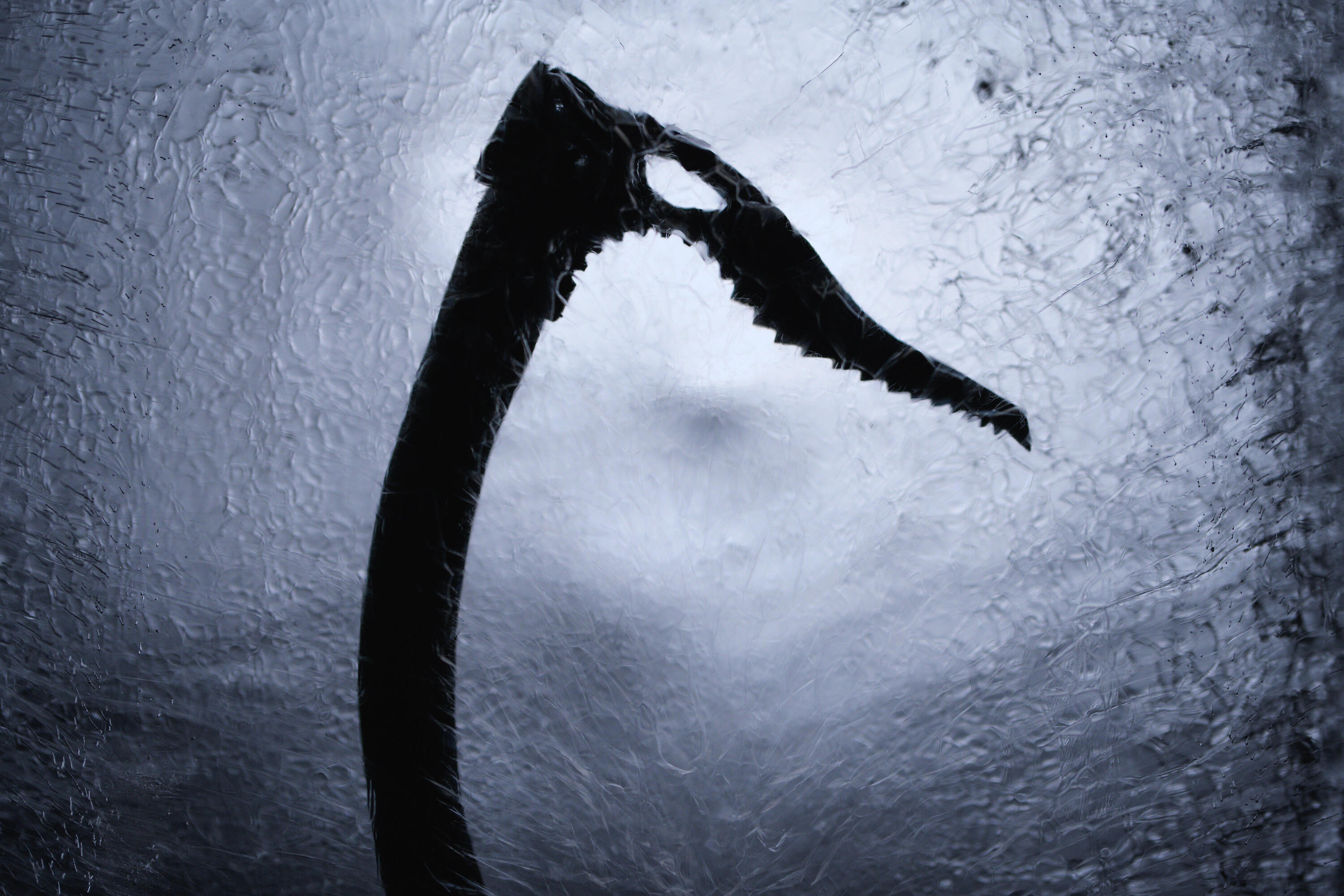 Mamba ice axe for ice climbing