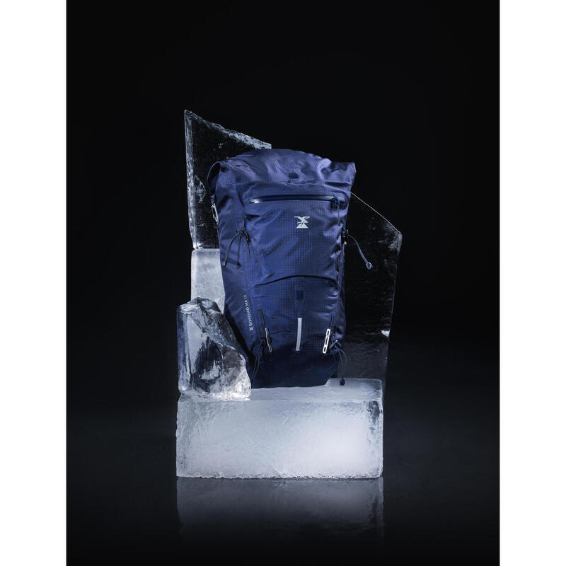 Sac à dos d'alpinisme imperméable 30 LITRES - ICE 30 BLEU