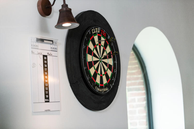 Hoe hang ik mijn dartbord op?