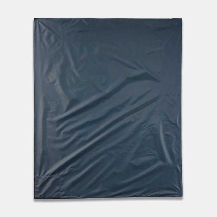 Compact hiking blanket rug for breaks and picnics 146 x 120 cm
