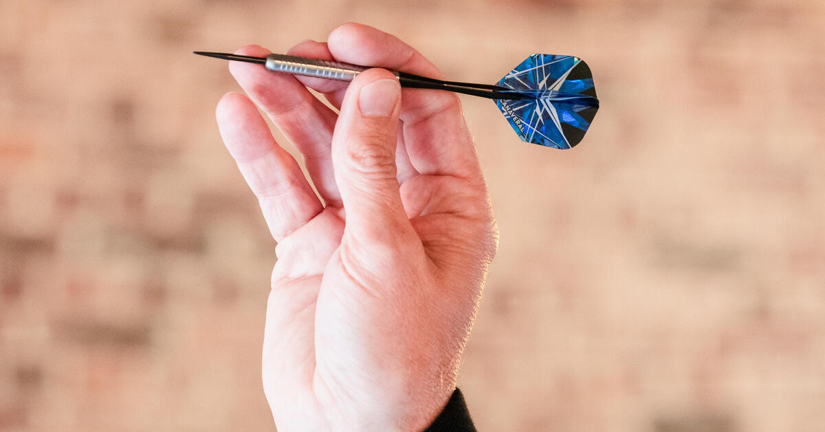 RED DRAGON Raider: 23g Set di Freccette in tungsteno con Punta in Acciaio Professionale - Blu - Scelta del Colore Disponibile