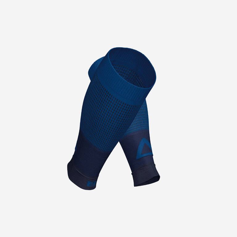 KIPRUN 500 Running compression sleeves - blue