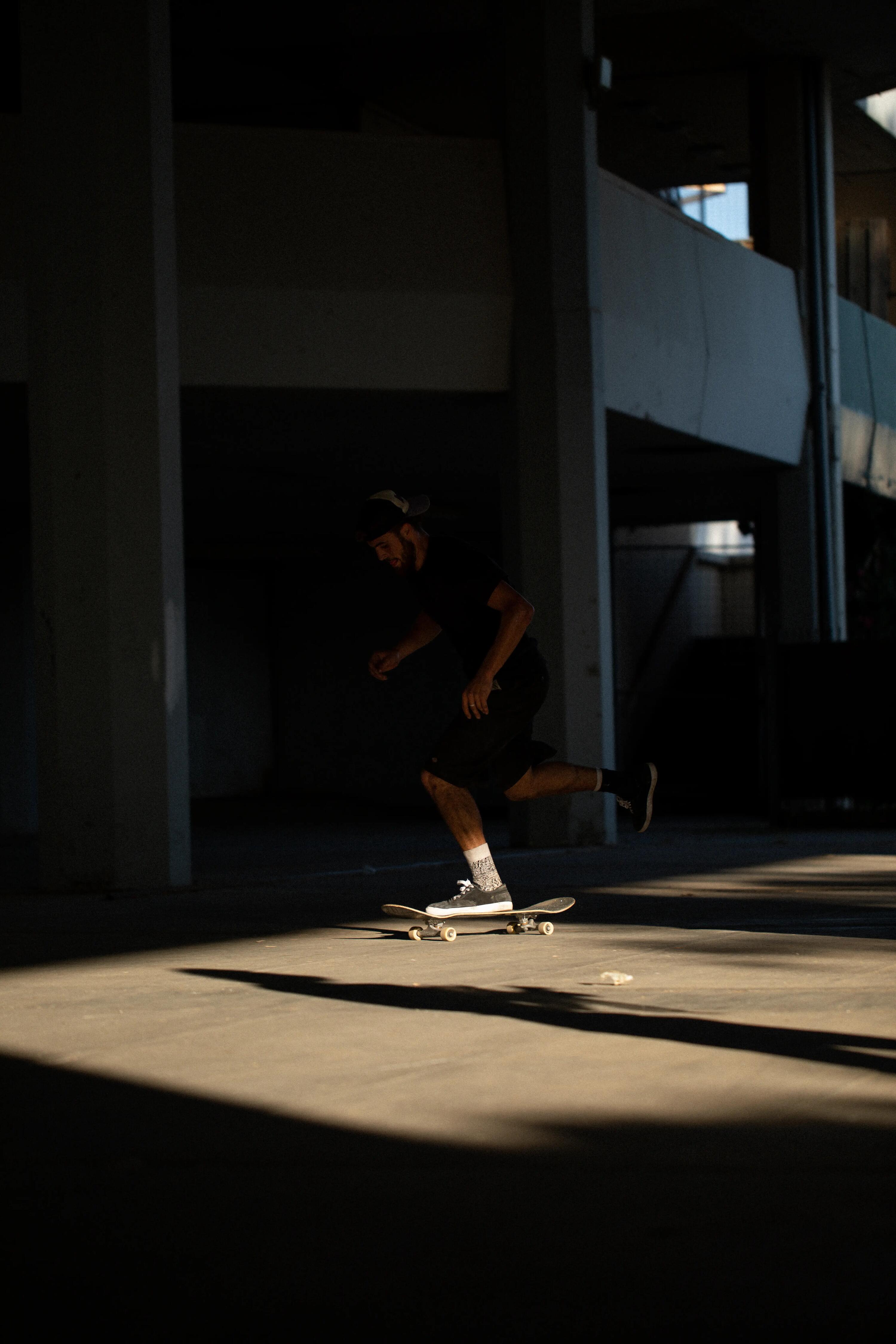 Jak vybrat trucky na skateboard: Šířka a výška