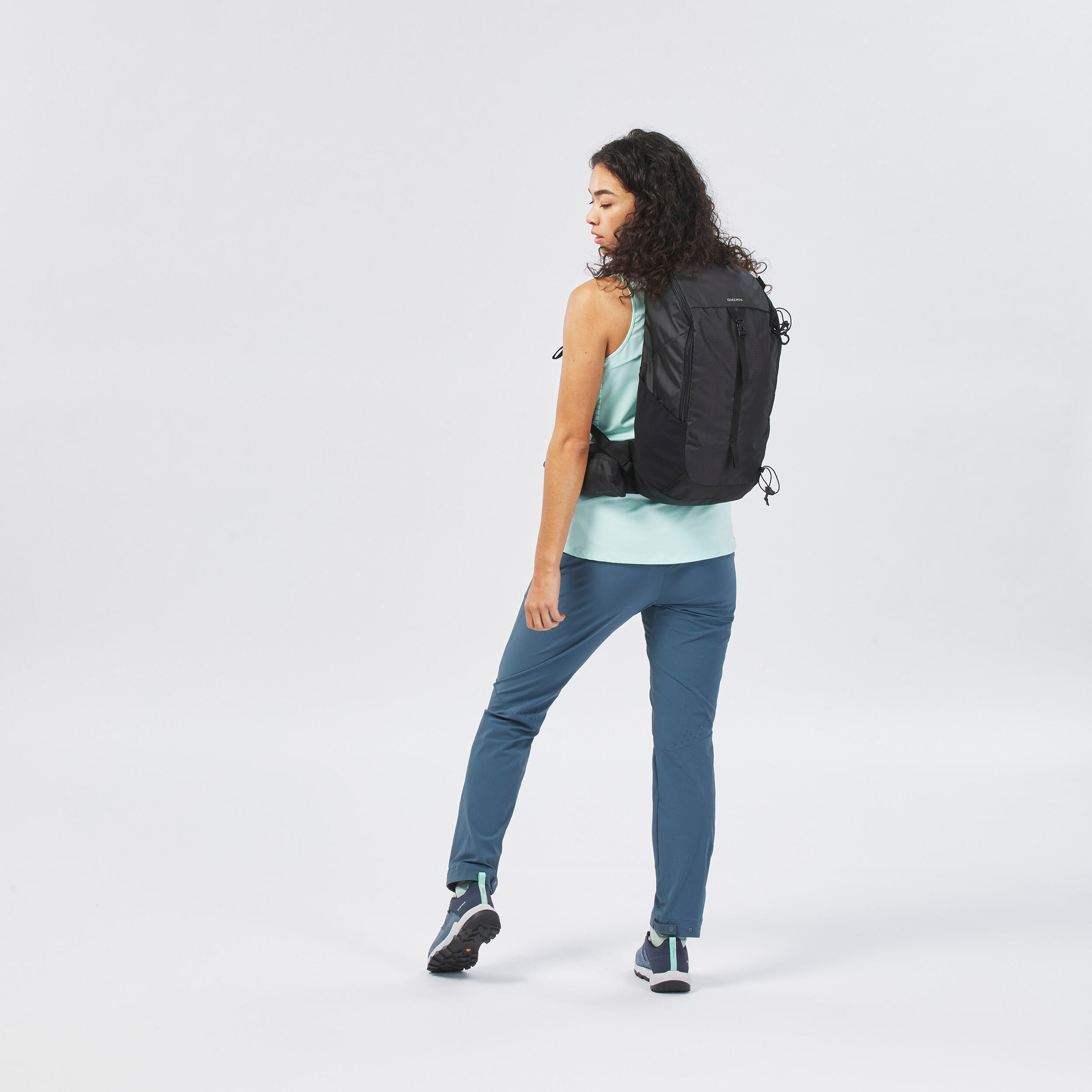 Morral de 20 litros para senderismo MH100	Quechua negro 16/20