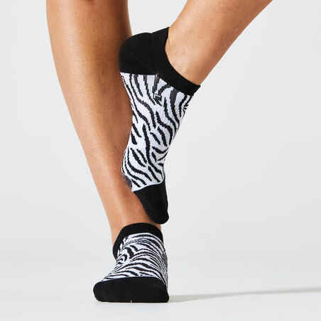 Nevidne nogavice za fitnes (3 pari) - črno-bele s potiskom