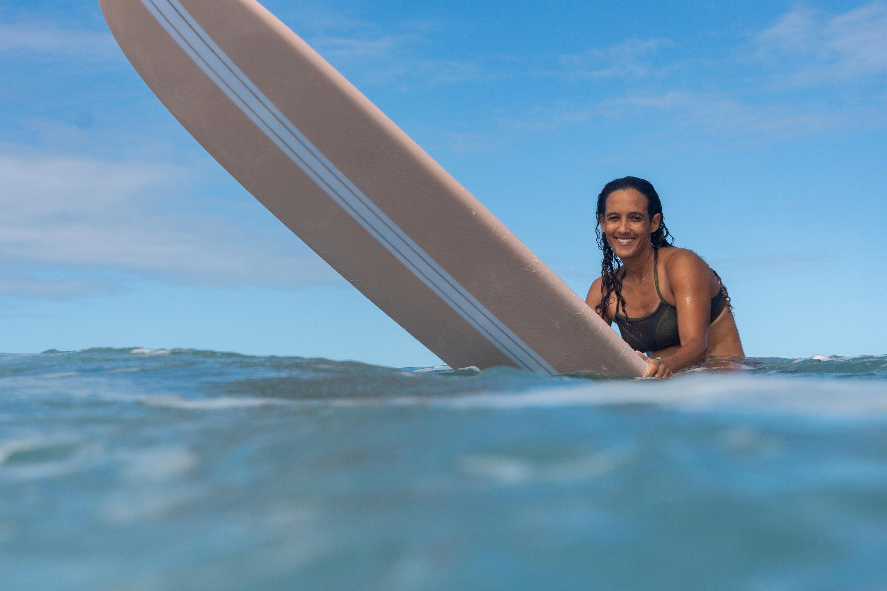 Prancha de Surf LONGBOARD 900 9'4" 74 L. Inclui 1 quilha de 10". 15/20