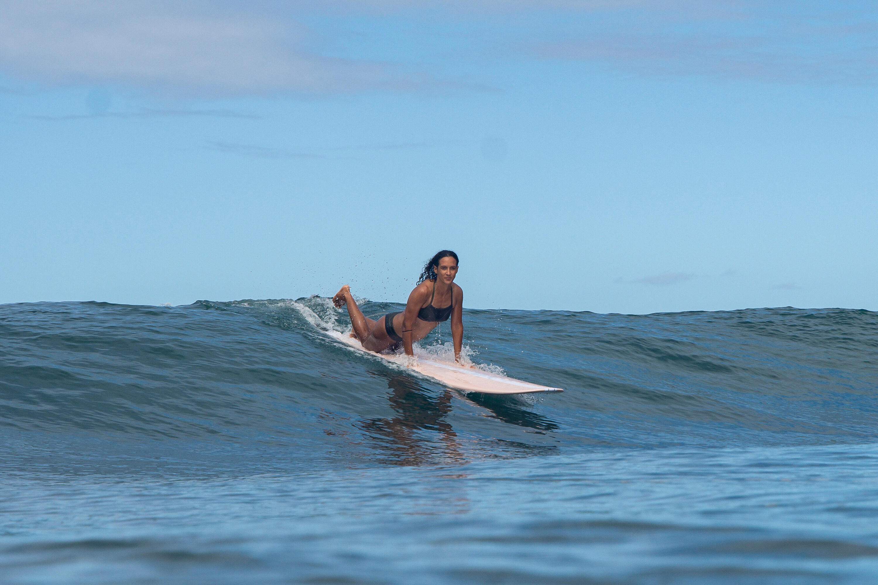Prancha de Surf LONGBOARD 900 9'4" 74 L. Inclui 1 quilha de 10". 13/20