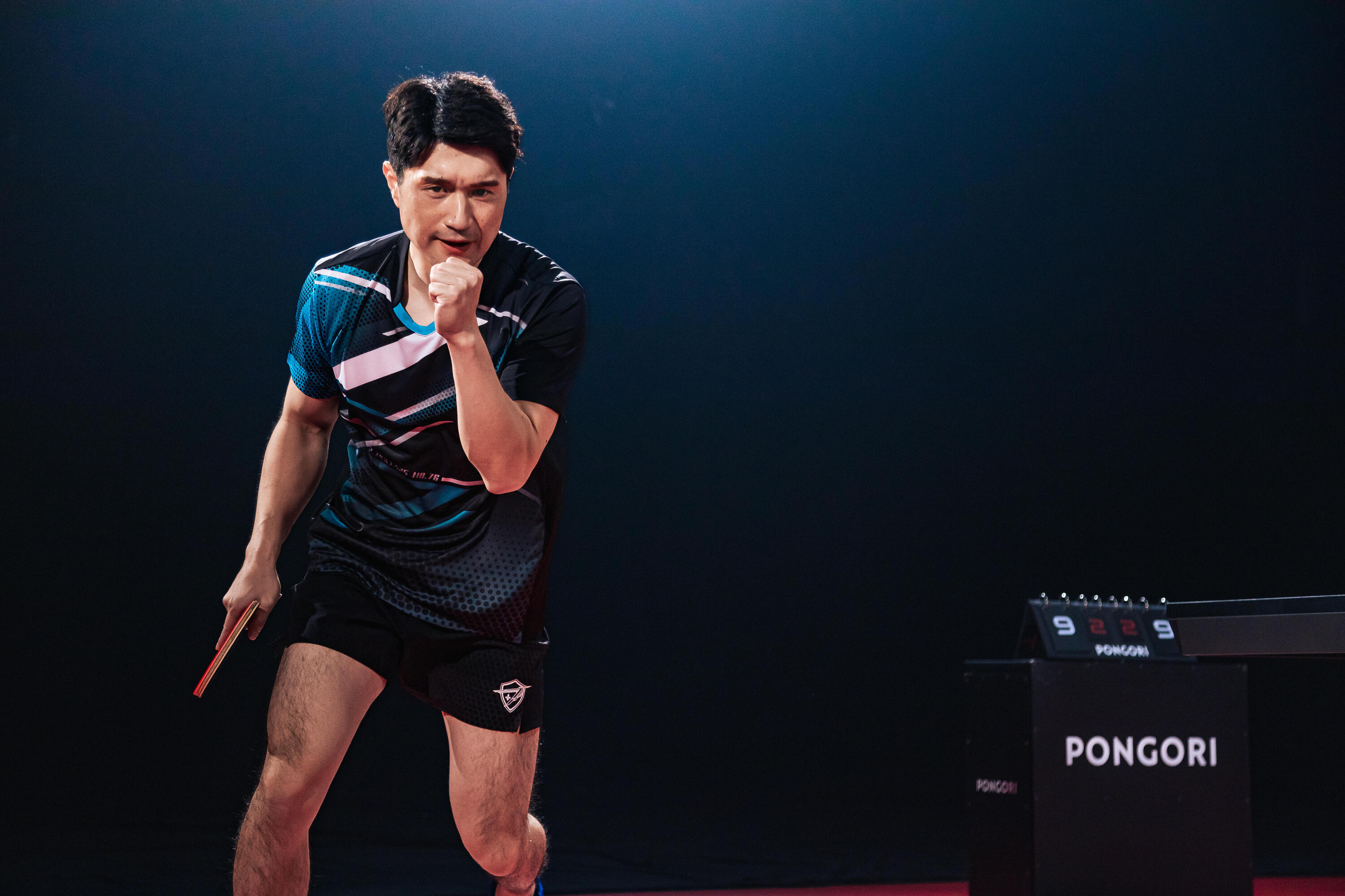 T-shirt de ping pong TTP560 Homem preto azul 12/13